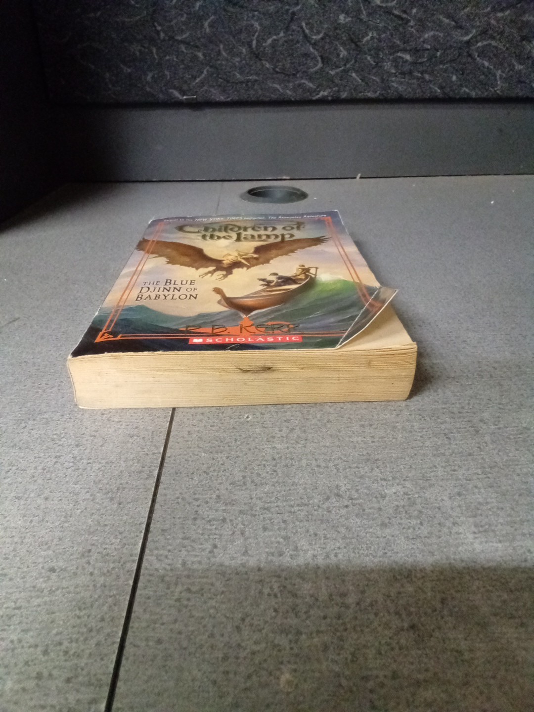 Children of the Lamp Ser.: The Blue Djinn of Babylon by P. B. Kerr (2006,…