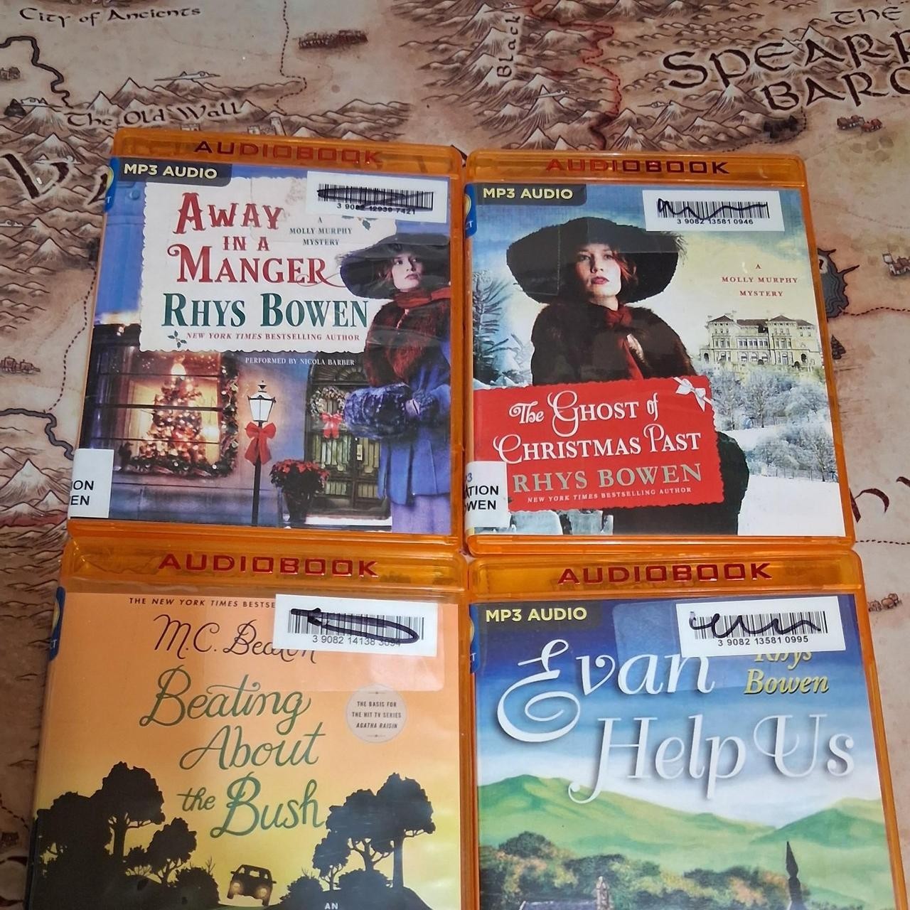 4 Cozy mystery MP3 audio book lot by M.C. Beaton and Rhys Bowen . 2 R Christmas