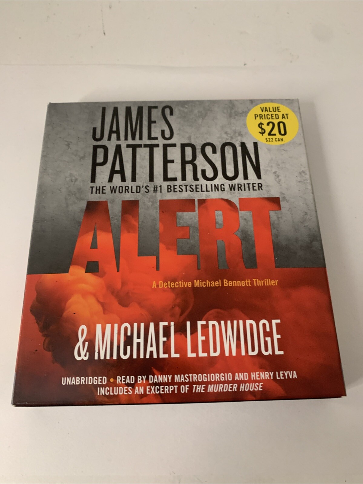 Michael Bennett Ser.: Alert by Michael Ledwidge and James Patterson (2016, Compa