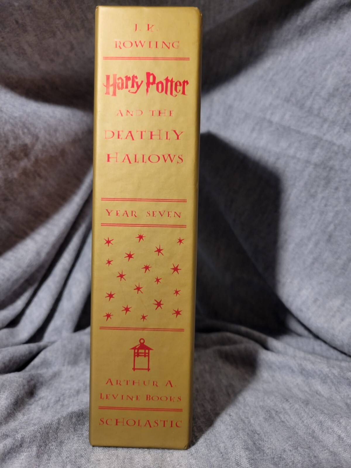 Harry Potter and the Deathly Hallows HC 2007 Special Edition Slipcase Art