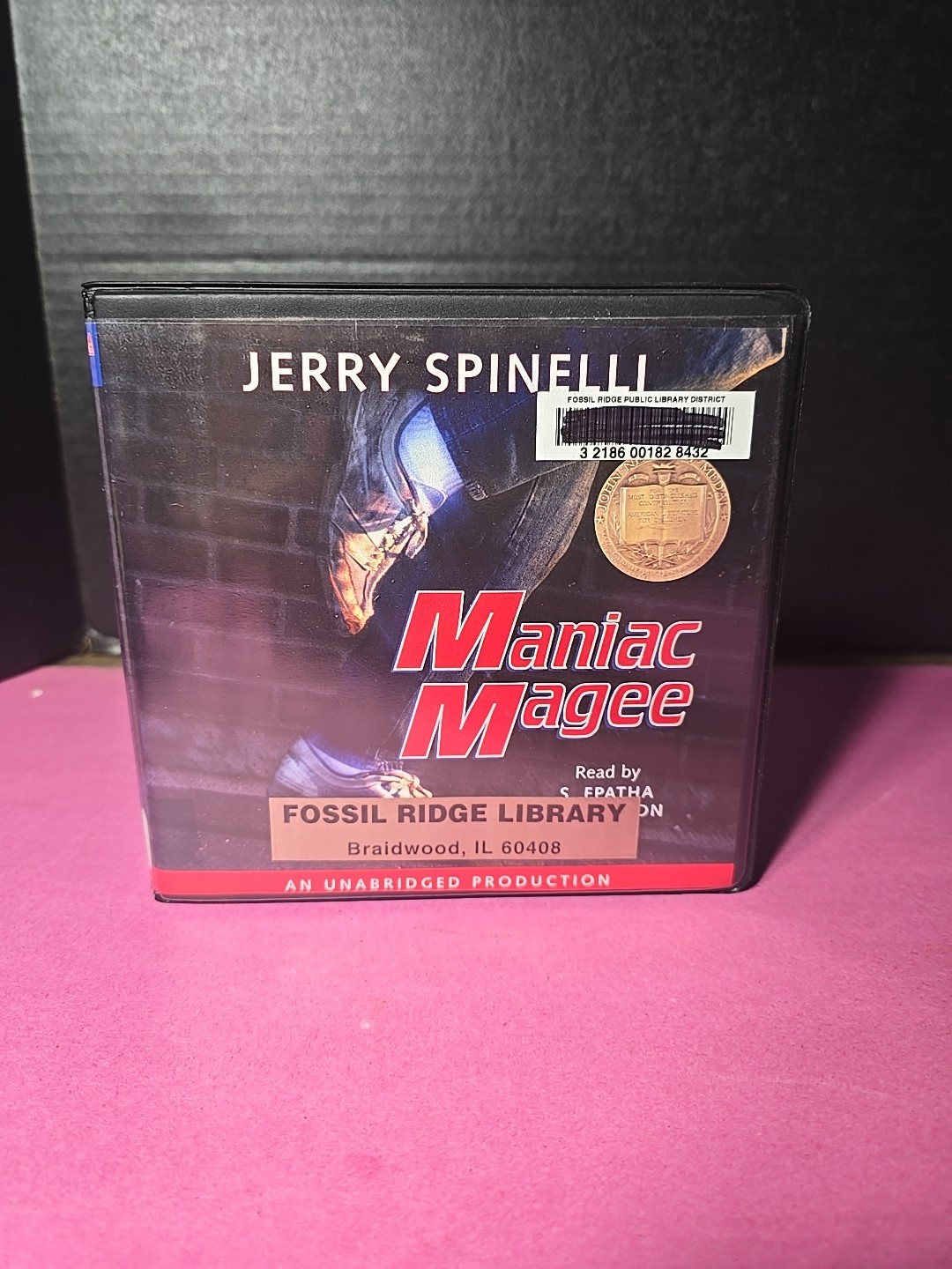 Maniac Magee by Jerry Spinelli 2001 4 Disc CD Set, Unabridged VTG Ages 8+ random