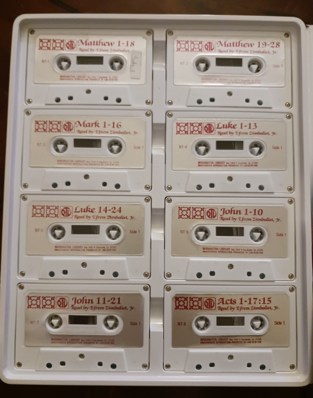 Holy Bible Special Edition New Testament Audiobook: 16 Cassettes Book on Tape