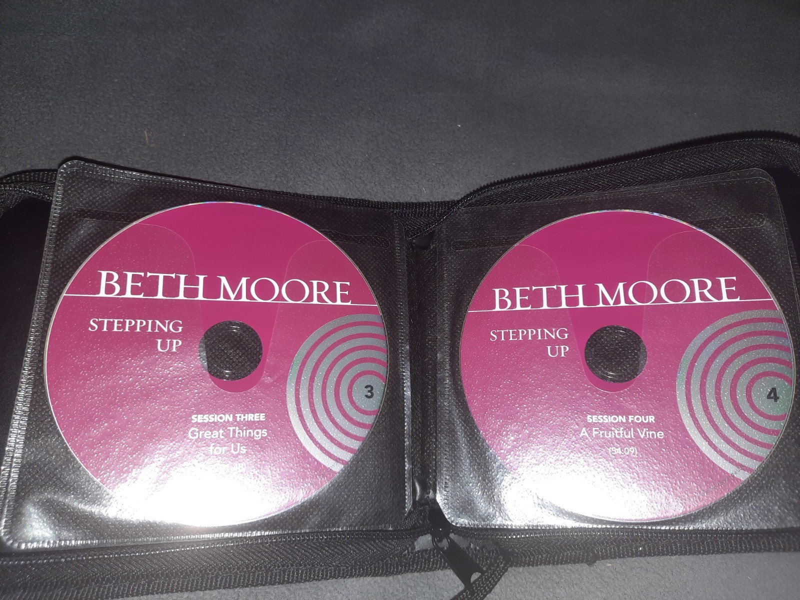 Beth Moore Lifeway Audio CD Set Stepping Up in Zippered Case