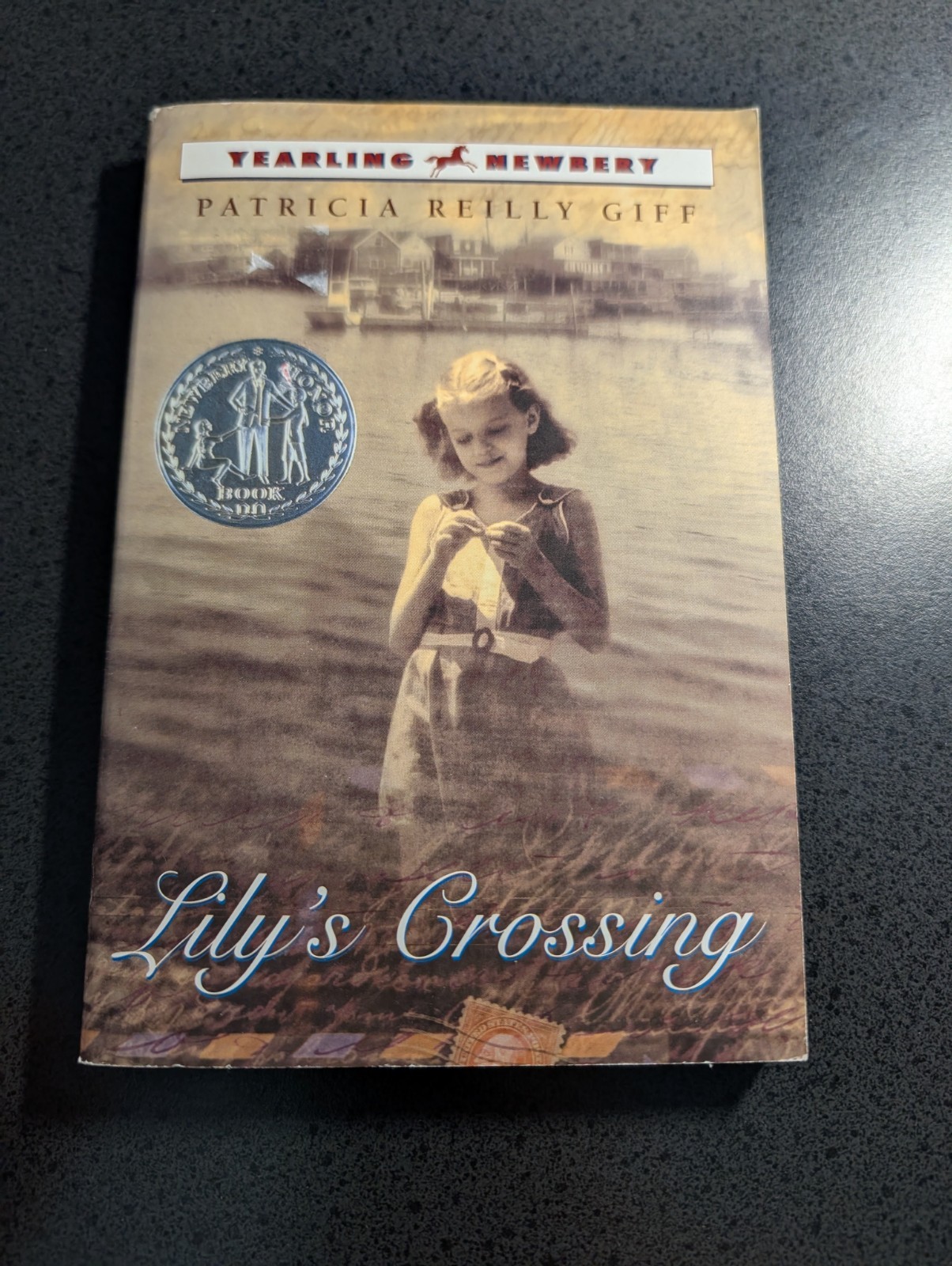 Lily’s Crossing — Patricia Giff — Paperback — Newbery Honor Book — Very Good!