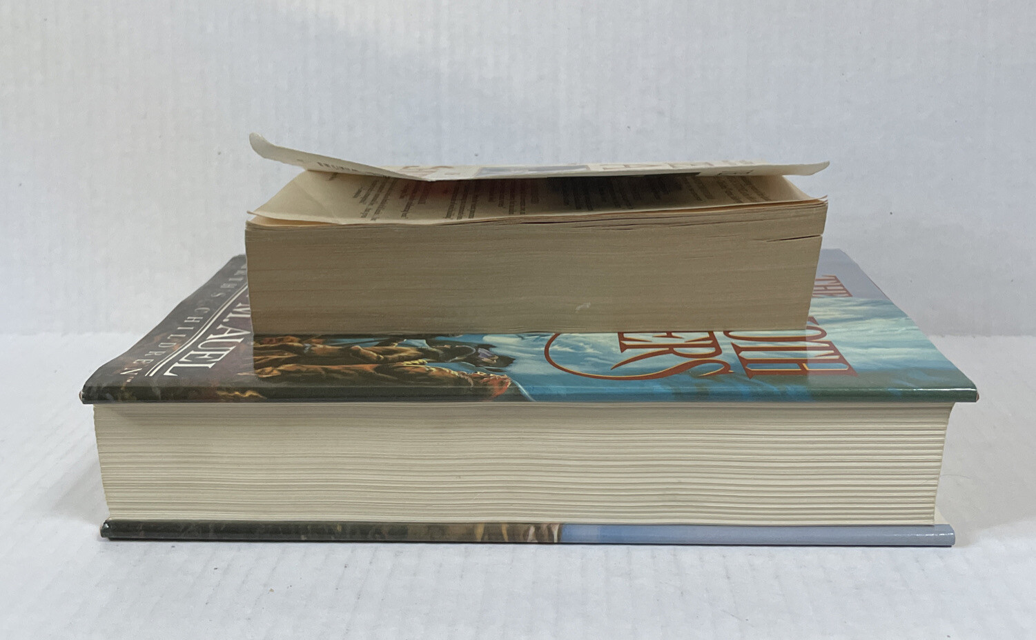 2 EARTH’S CHILDREN Books by Jean M Auel — Mammoth Hunters & Shelters Of Stone