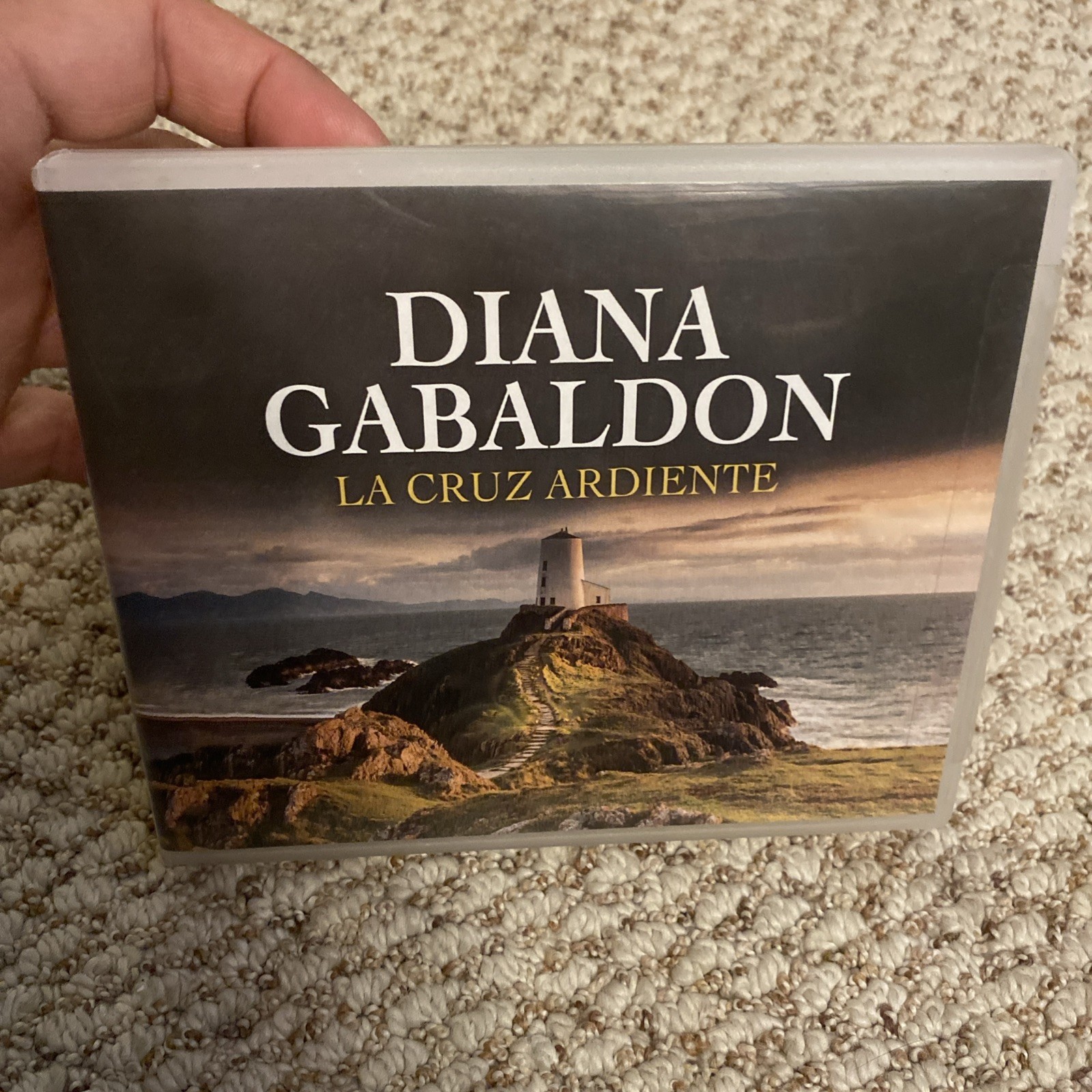 La Cruz Ardiente by Diana Gabaldon CD Audiobook 4 Disc Set In Castilian Spanish
