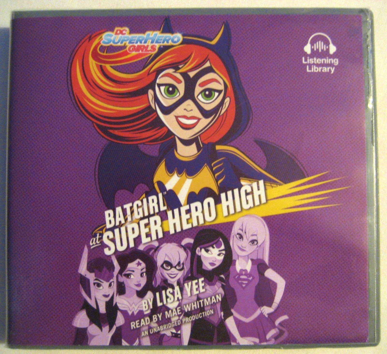 Batgirl at Super Hero High Unabridged Very Good 2017 Audio CD by Lisa Yee