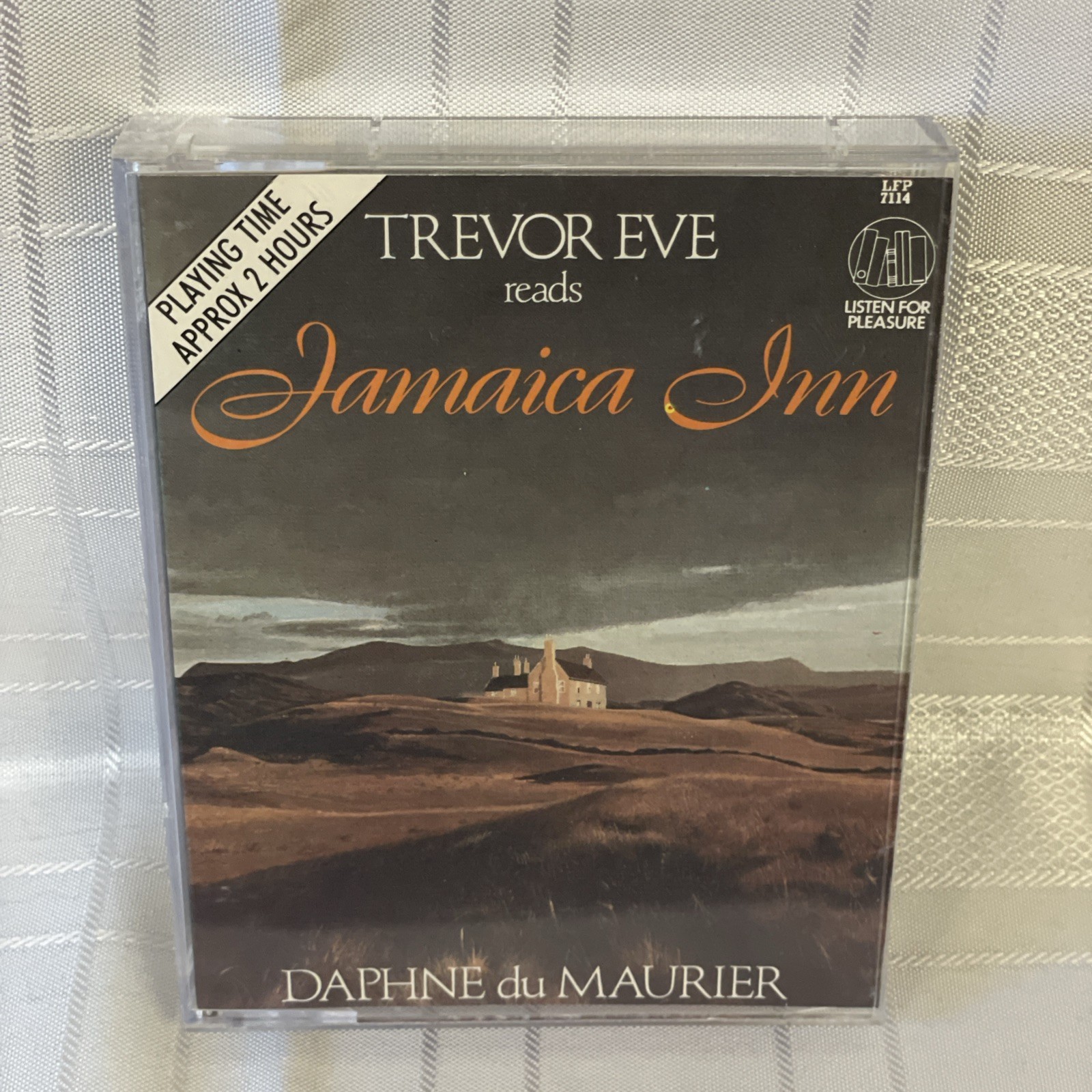 JAMAICA INN BY DAPHNE DU MAURIER — Two Cassettes Audio Book Read by Trevor Eve