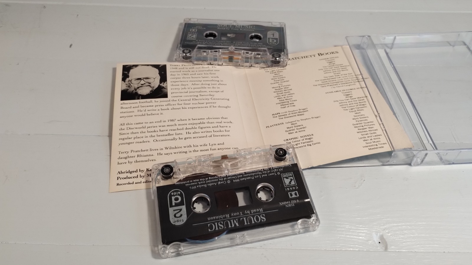 Soul Music by Terry Pratchett 1996 2 Audio cassettes read by Tony Robinson