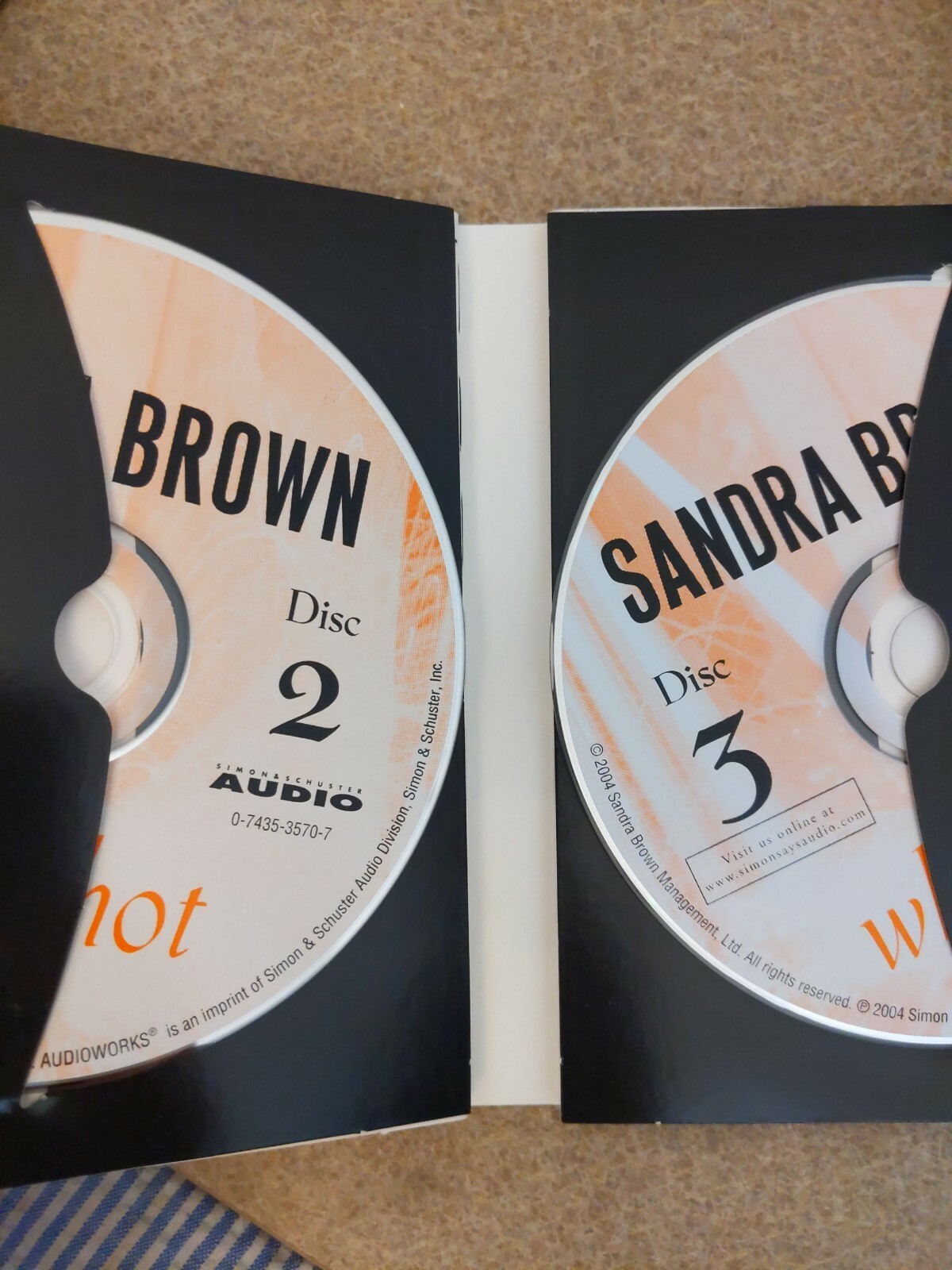 White Hot Sandra Brown Audio CDs Read By Victor Slezak