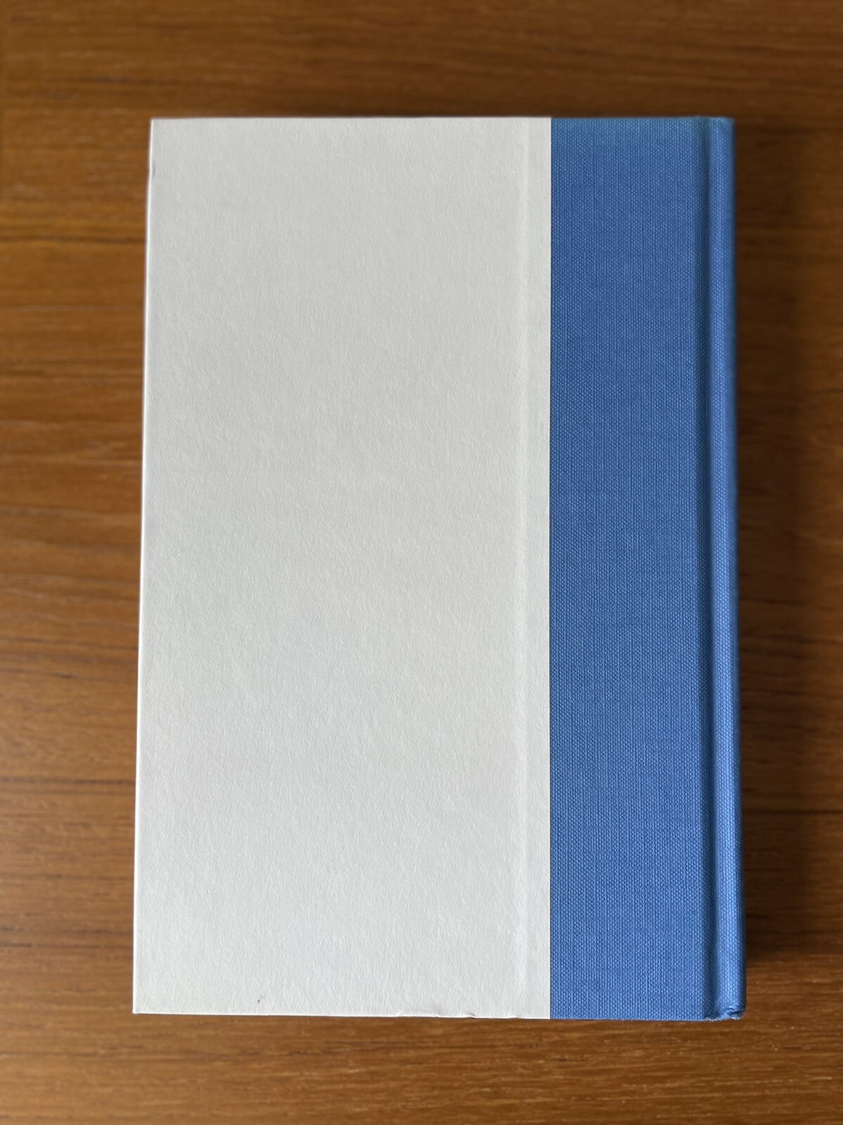 Signed 1st Edition, World War One Ser: No Graves as Yet-Anne Perry 2003