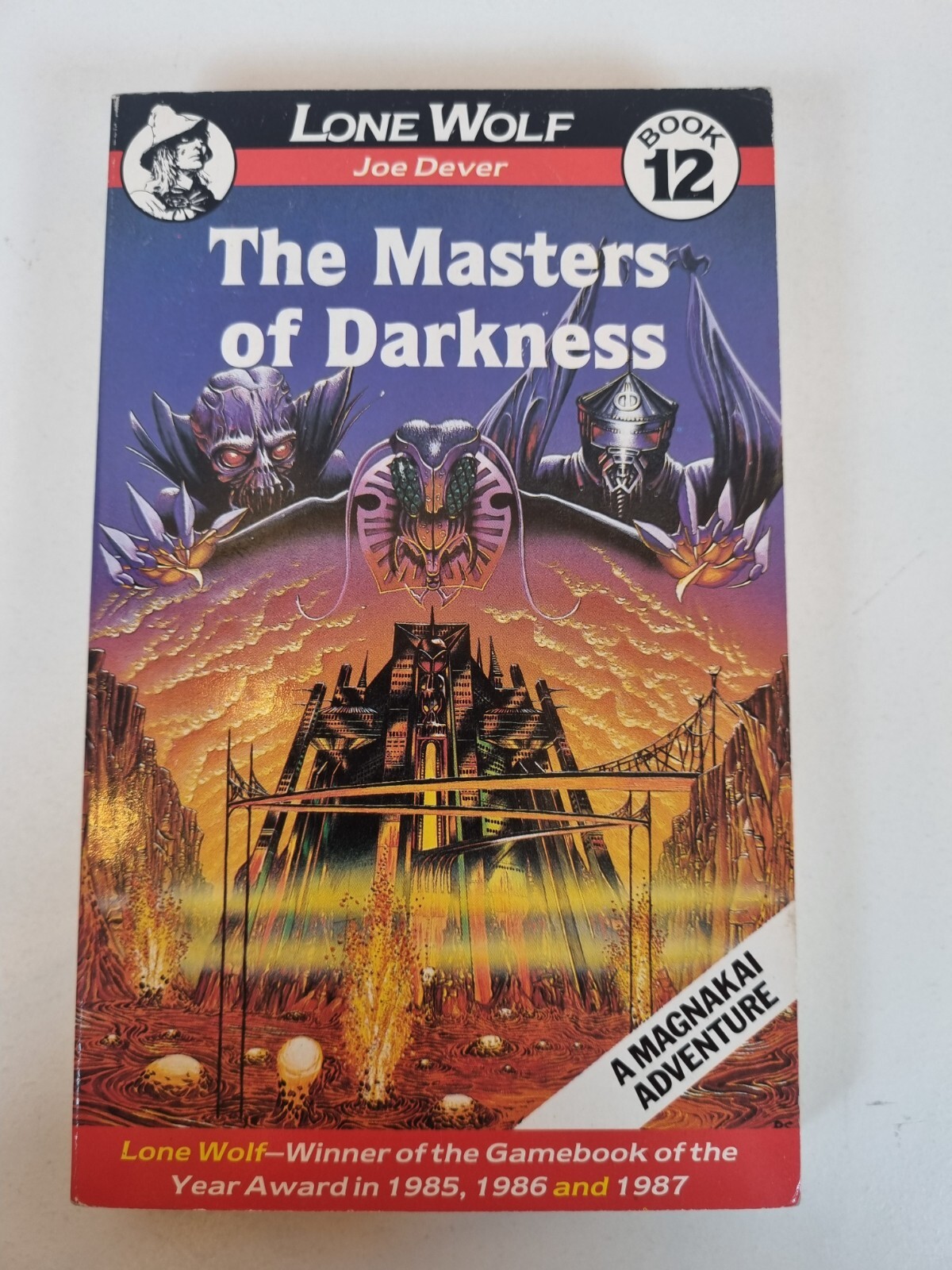 The Masters of Darkness World of Lone Wolf Game Book 12 Joe Dever 1988