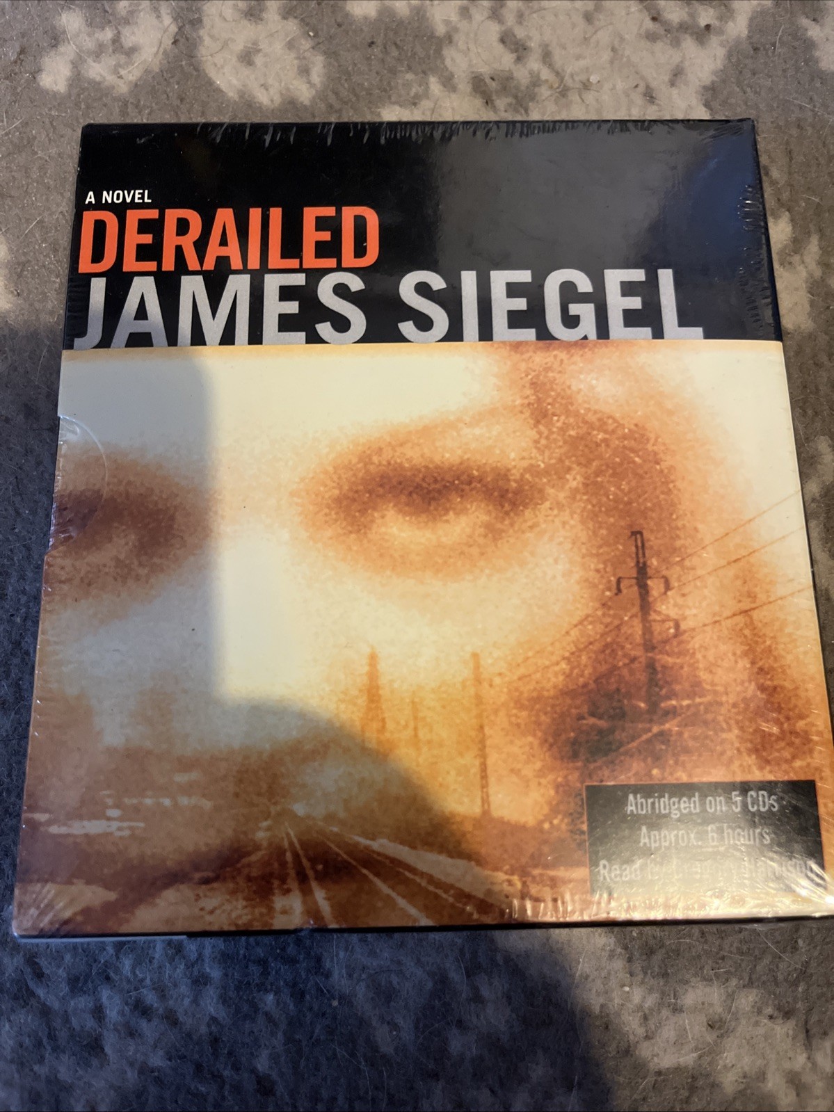 Derailed A Novel by James Siegel (2005, Compact Disc, Abridged) CD New Sealed
