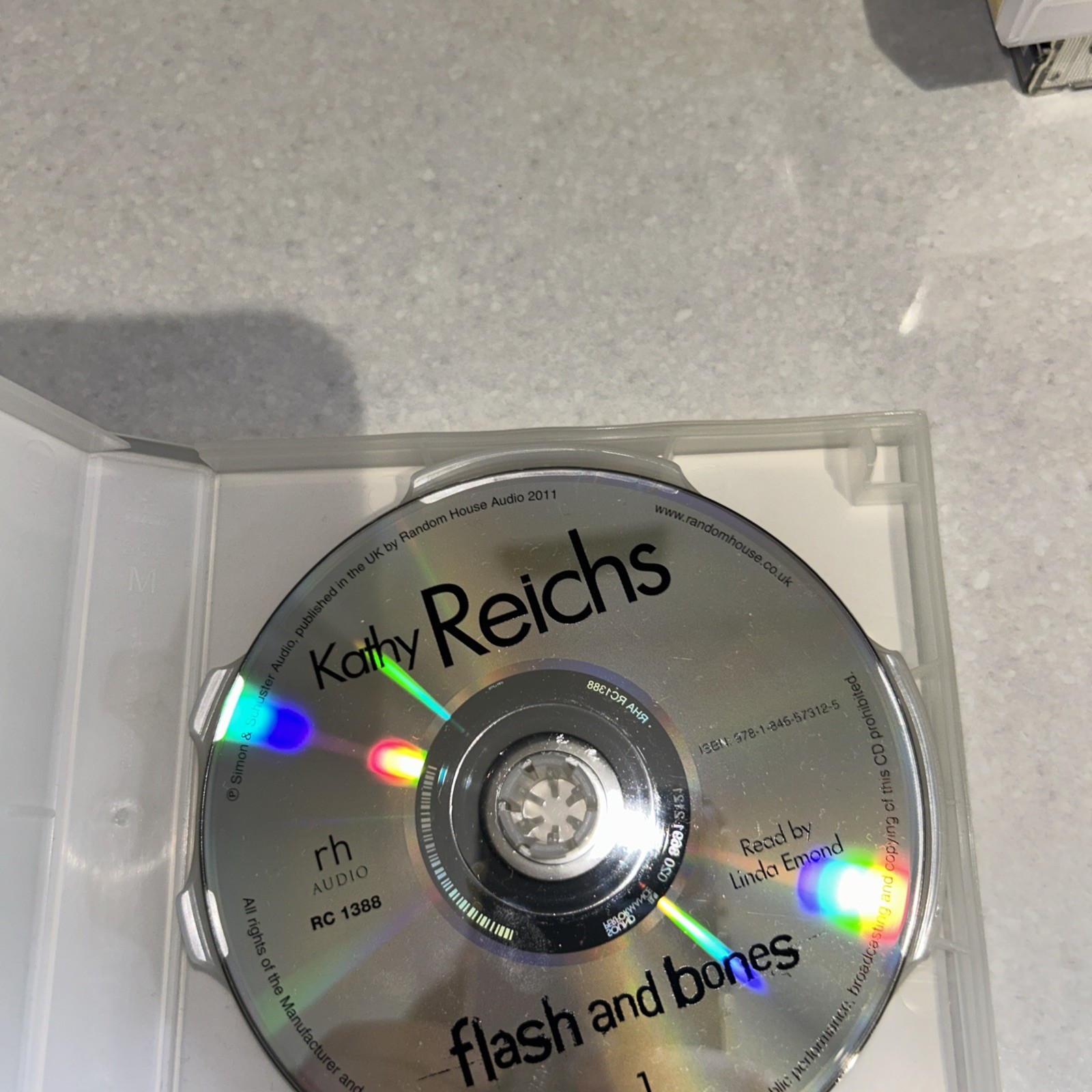 Flash and Bones: by Kathy Reichs Audio Book Unabridged Used