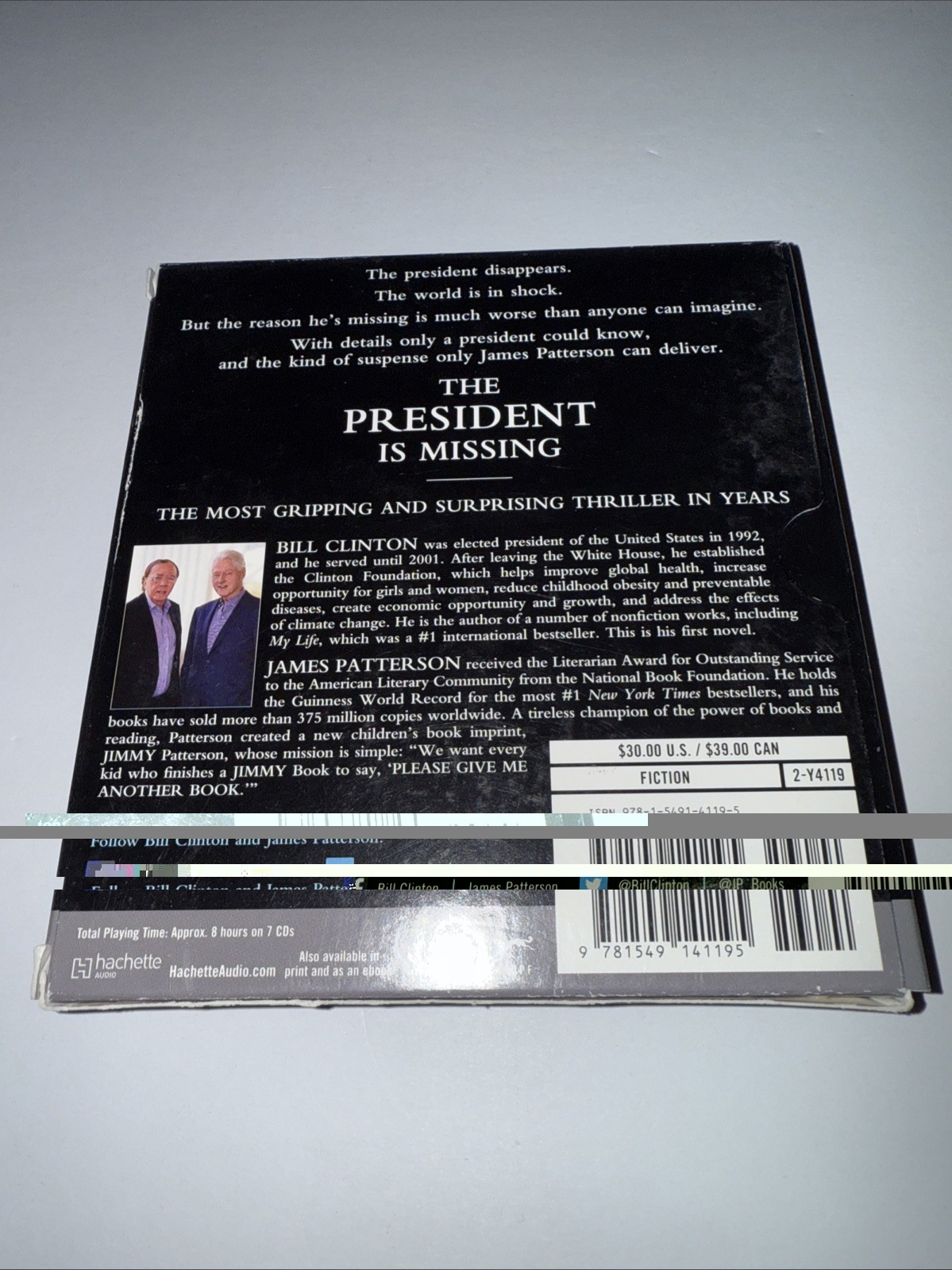 President Is Missing : A Novel by James Patterson and Bill Clinton (2018) 7 Disc