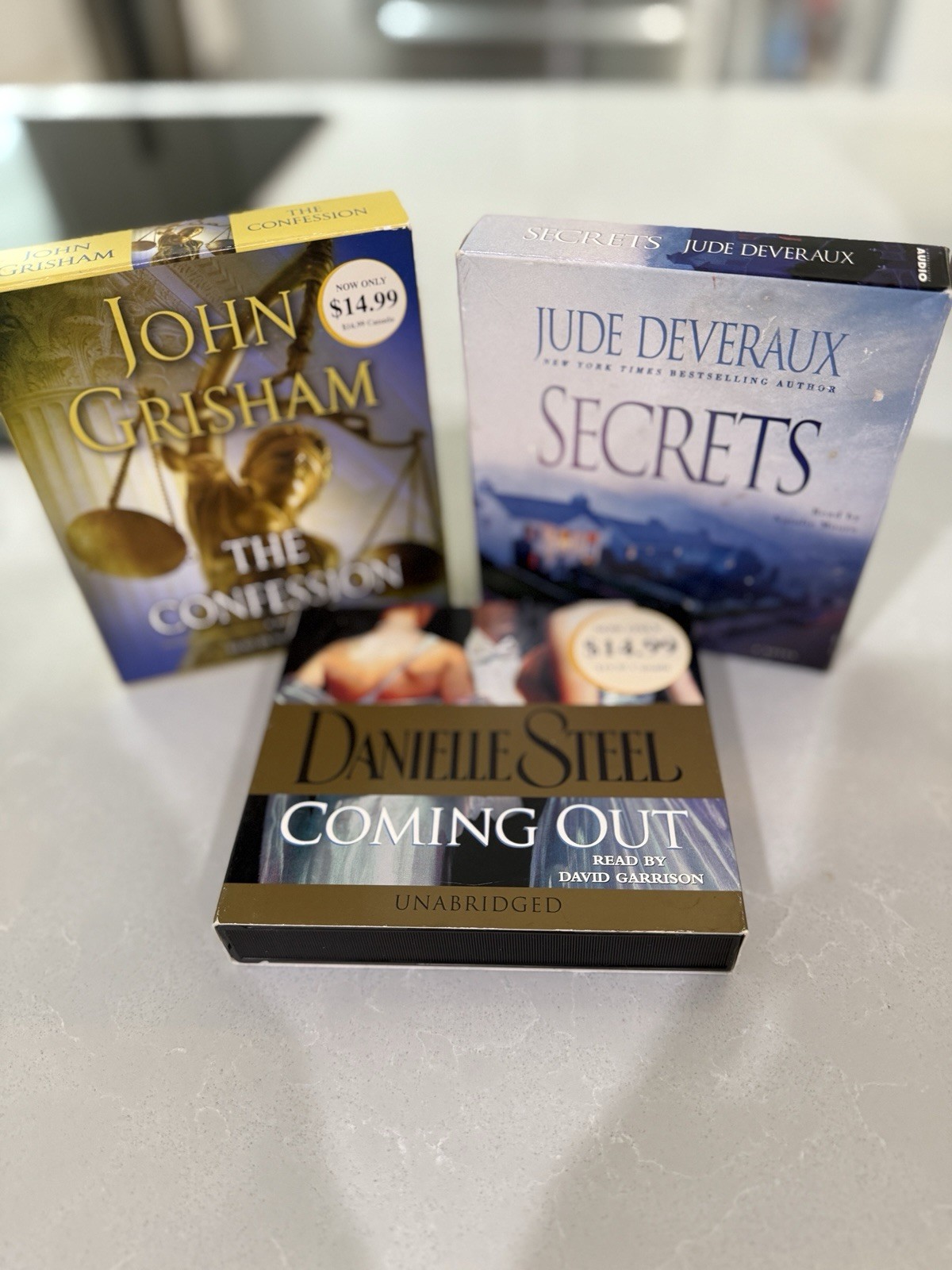 Lot 3 Audiobooks CD John Grishham Danielle Steel Jude Deveraux Bestsellers
