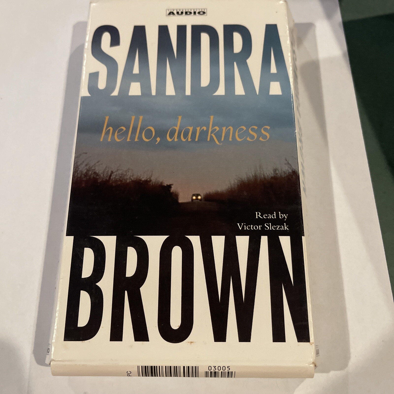 Hello Darkness by Sandra Brown Audiobook Abridged on 4 Cassette Tapes