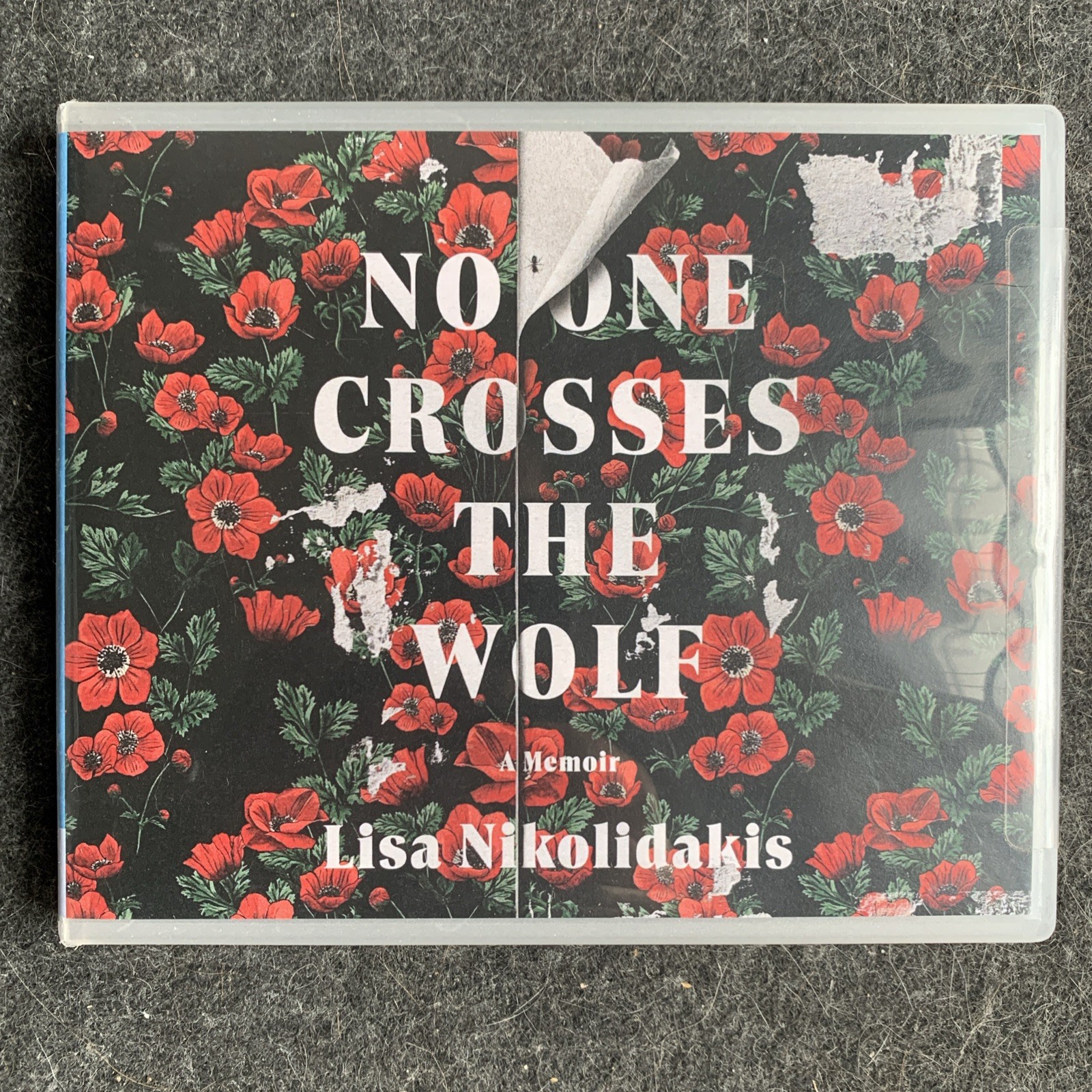 No One Crosses the Wolf : A Memoir by Lisa Nikolidakis (2022, Compact Disc): NEW