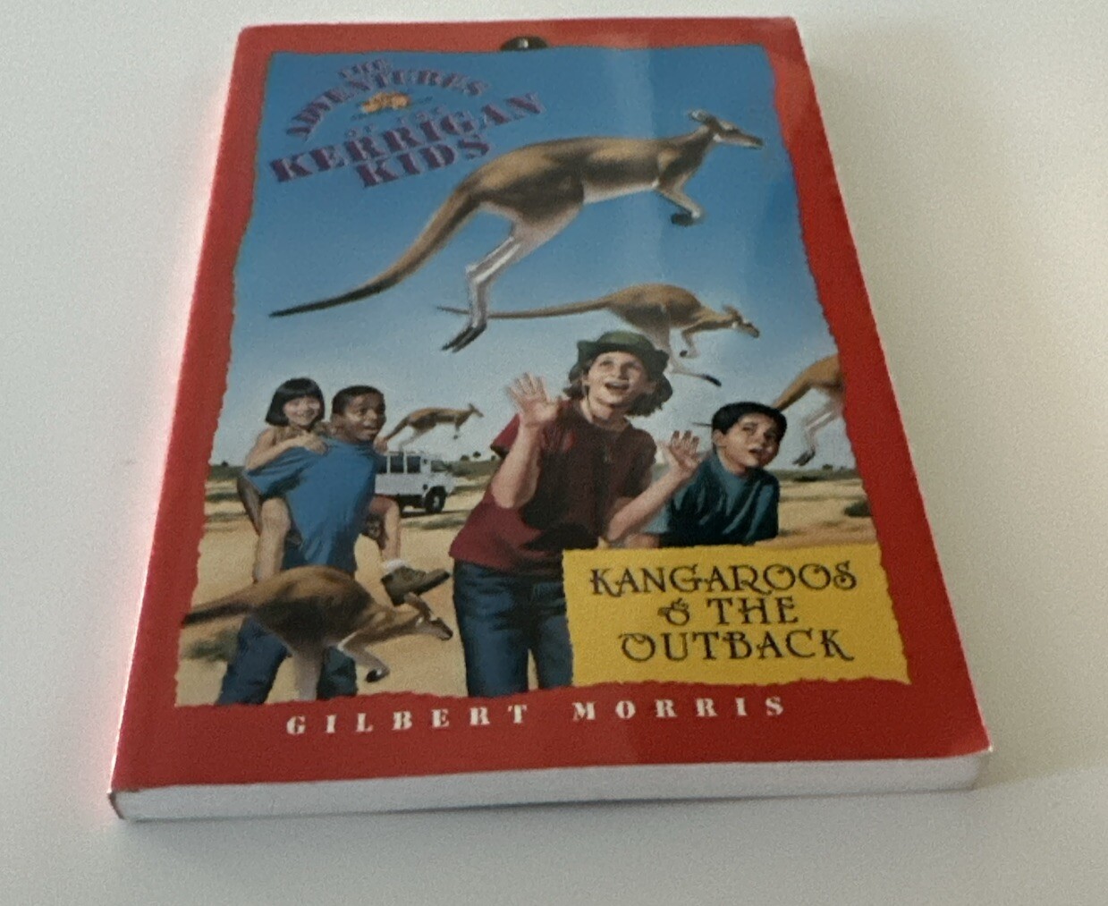 Kangaroos and the Outback: Travel i…, Morris, Gilbert
