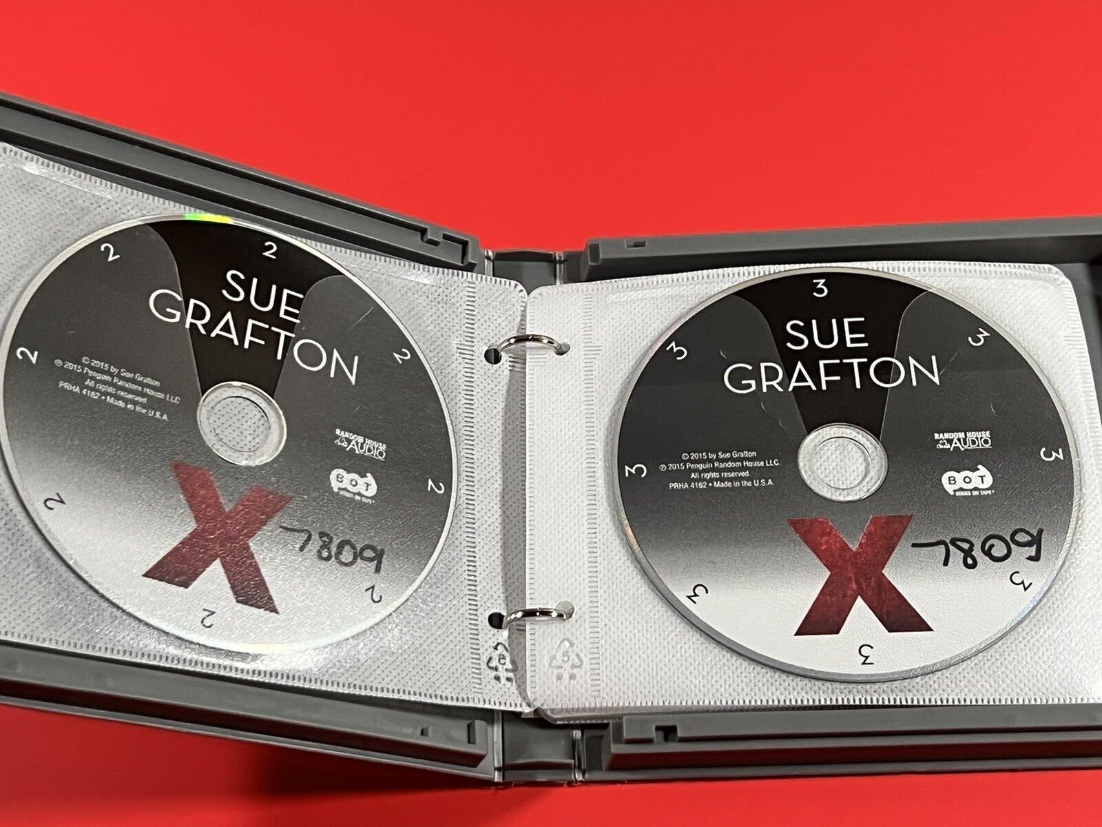 X — Audio CD By Sue Grafton — GOOD in Hard Case Cover 11 CDs 13.5 Fun Hours
