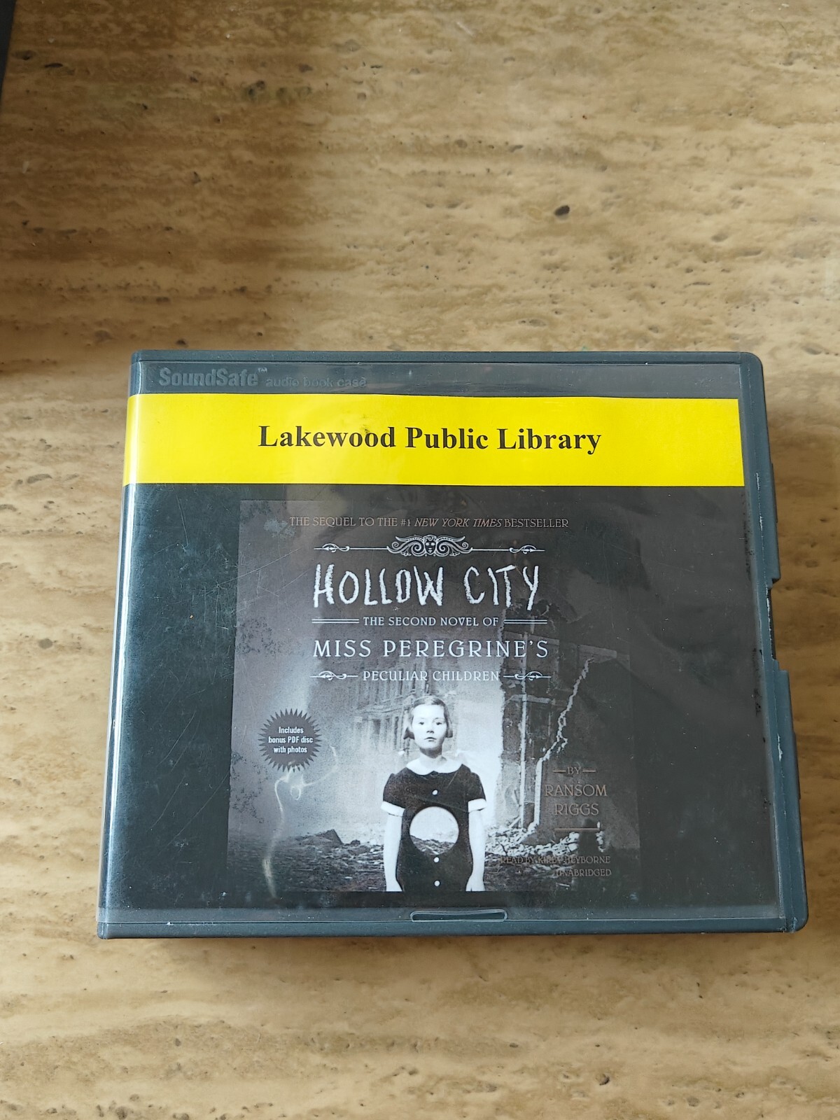 Hollow City The Second Novel of Miss Peregrine’s Peculiar Children (EX LIBRARY)