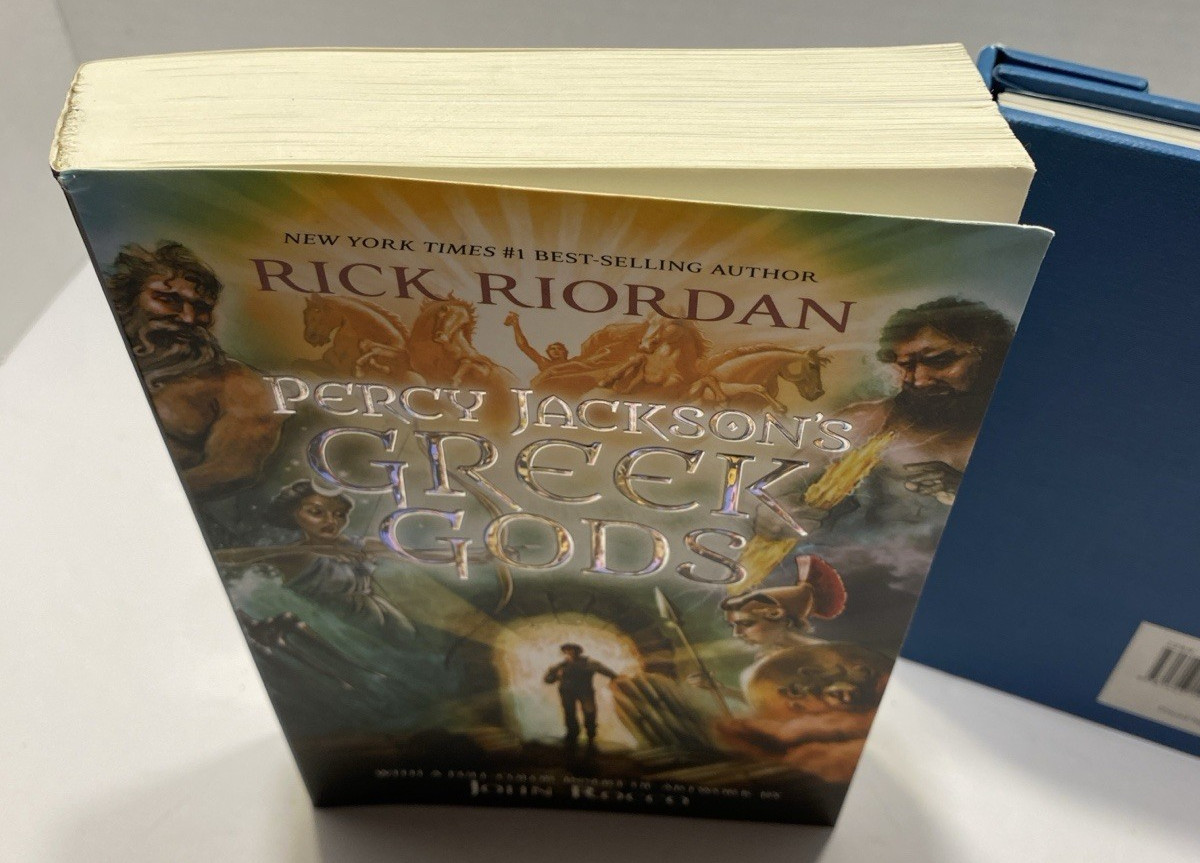 Percy Jackson & The Olympians-The Ultimate Guide Book & Greek Gods