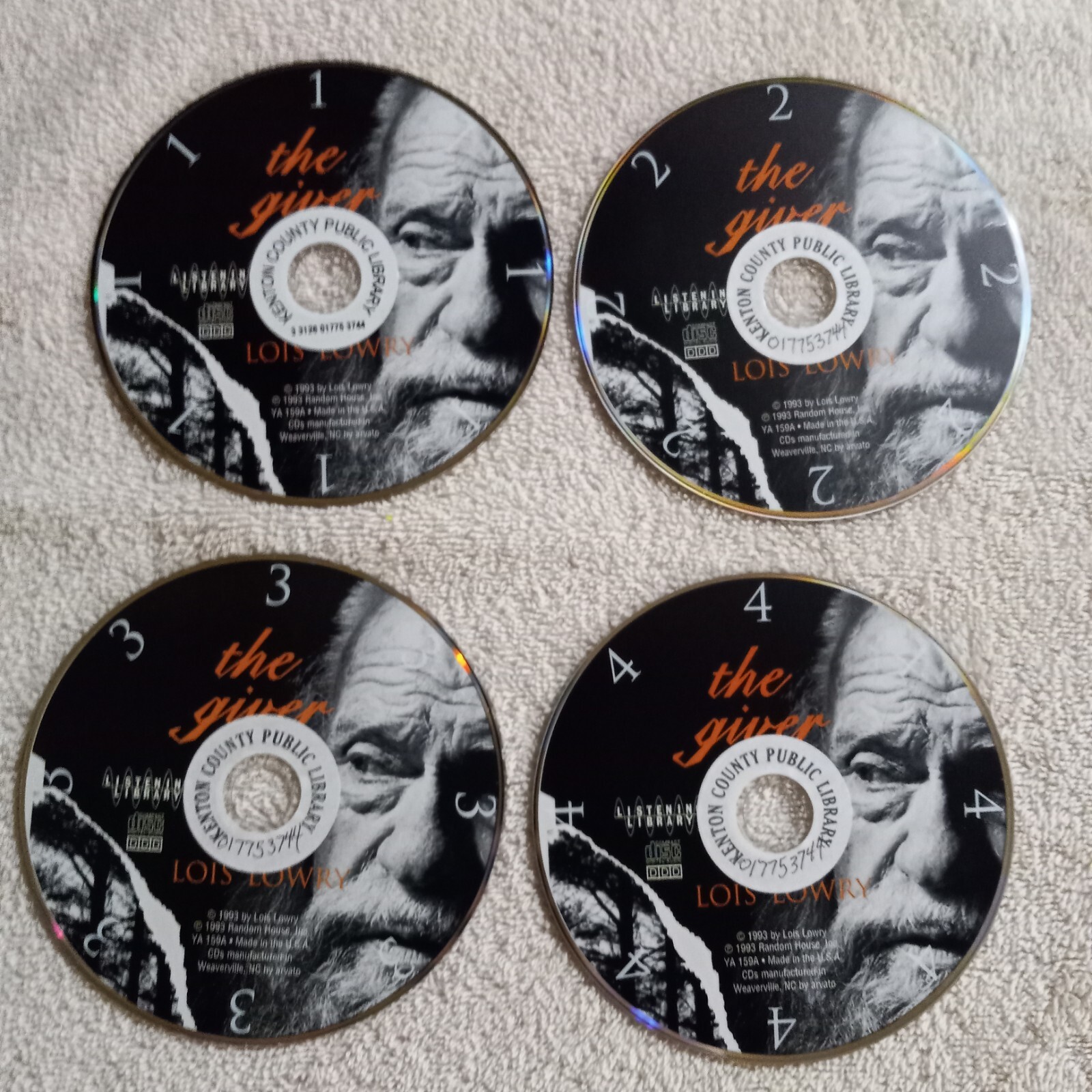 The Giver by Lois Lowry (2001, Compact Disc, Unabridged)