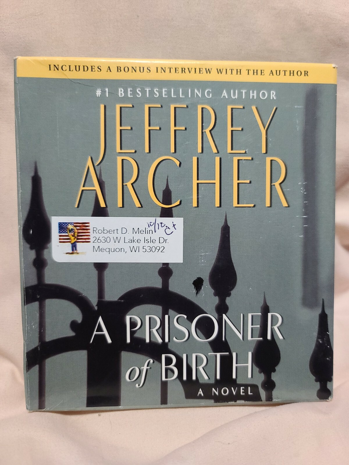 Shelf00C Audiobook~ Is a prisoner of birth — Jeffrey Archer — 5 cds