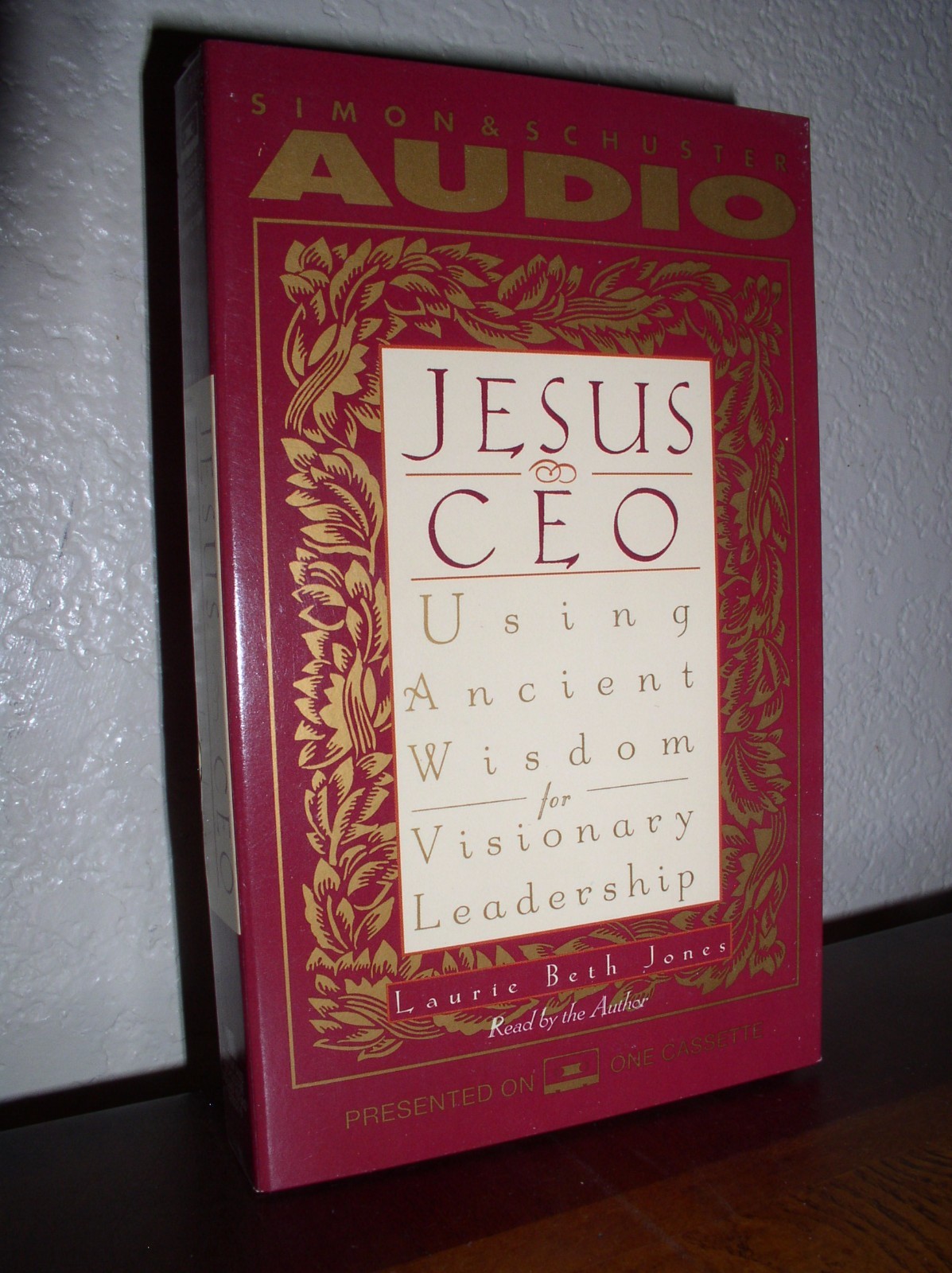 Jesus, CEO: Using Ancient Wisdom for Leadership by Laurie Beth Jones (1995,Cass)