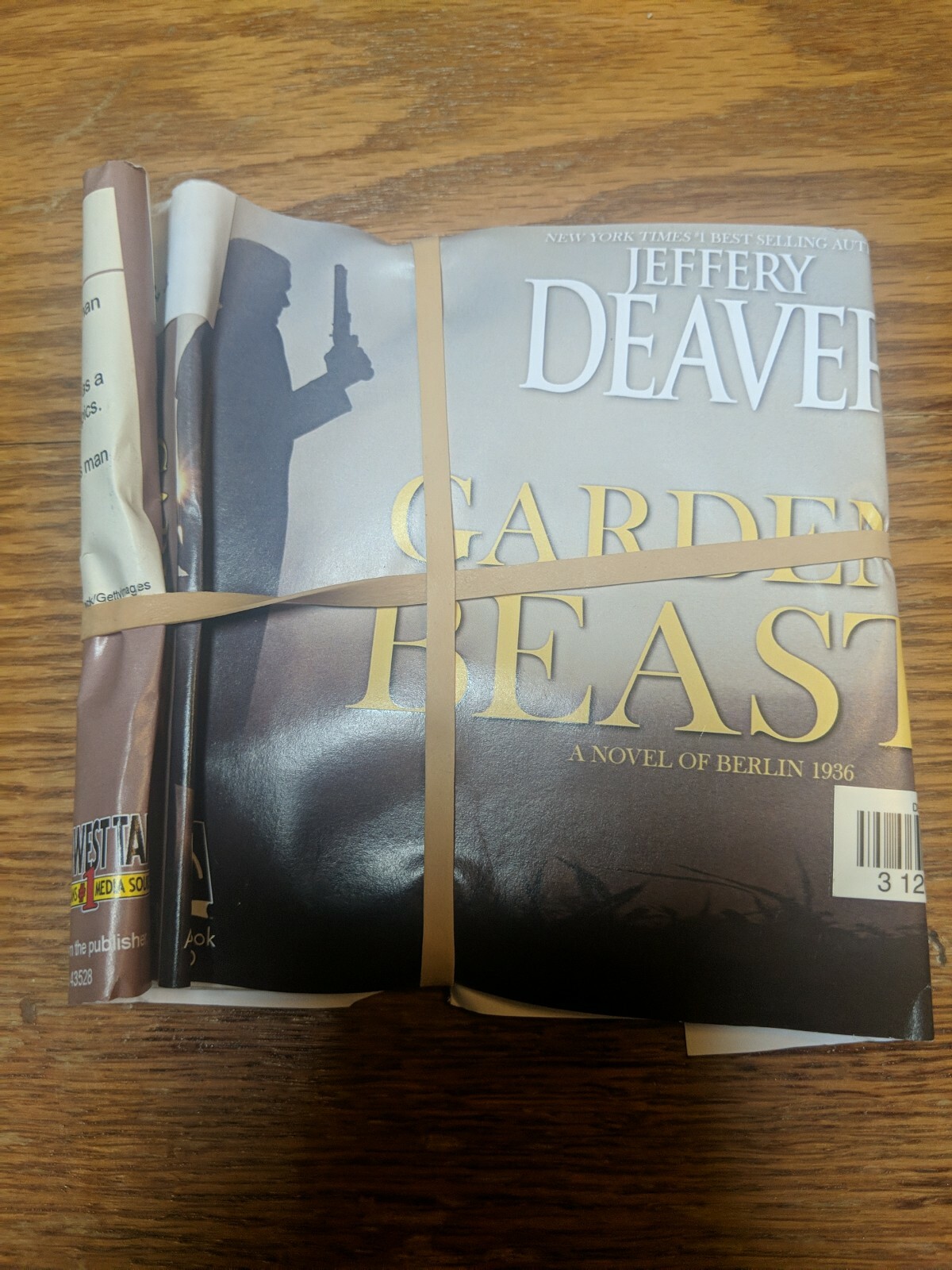 AUDIOBOOK BOX 1 ~ GARDEN OF BEAST ABRIDGED BY JEFFREY DEAVER