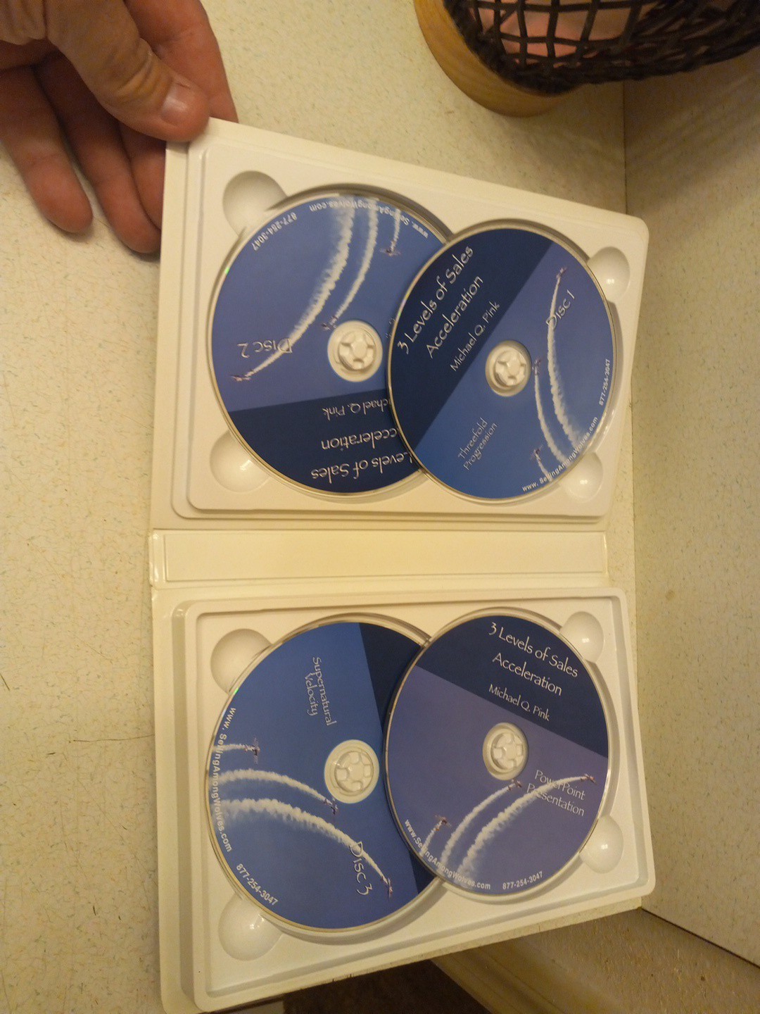 Selling among Wolves: Without Joining the Pack — Michael Q — Audiobook 4 Cds