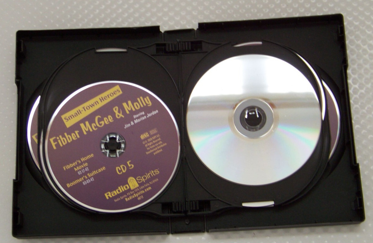 Radio Spirits Fibber McGee & Molly — Small-Town Heroes — 10CDS — 20 Episodes