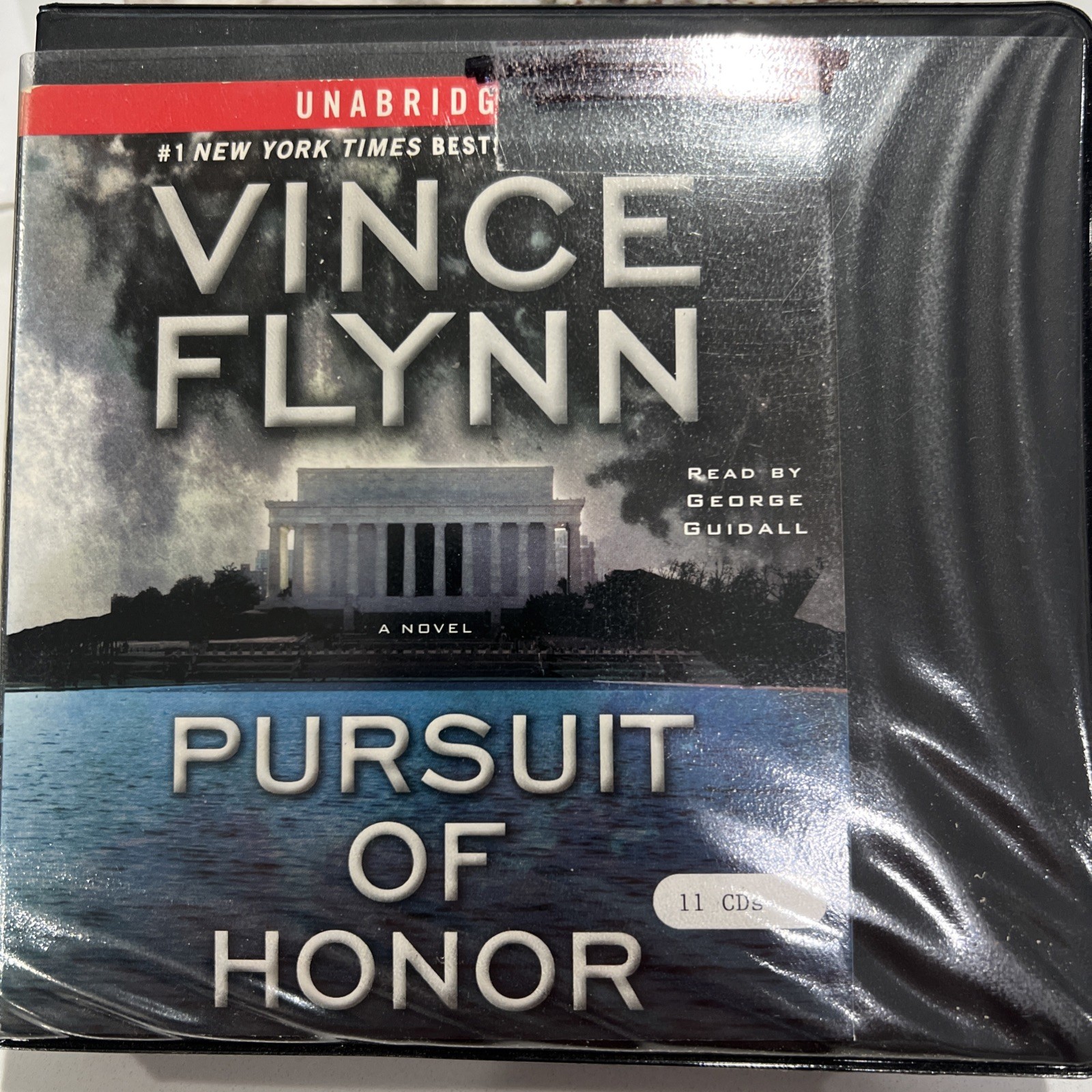 Pursuit of Honor : A Thriller by Vince Flynn 2011, Compact Disc