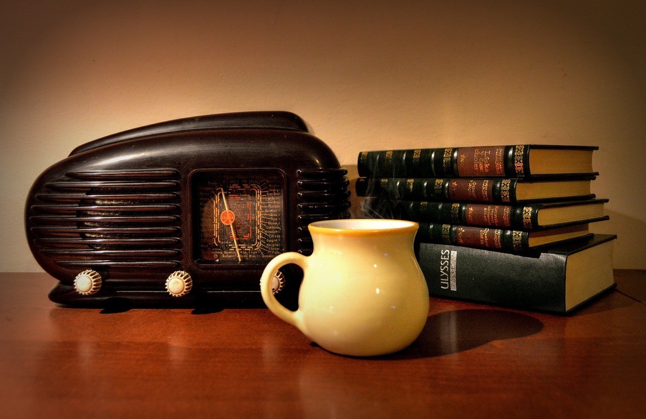 The Shadow Detective Radio Drama 261 Broadcasts Combo USB (Digitally Remastered)