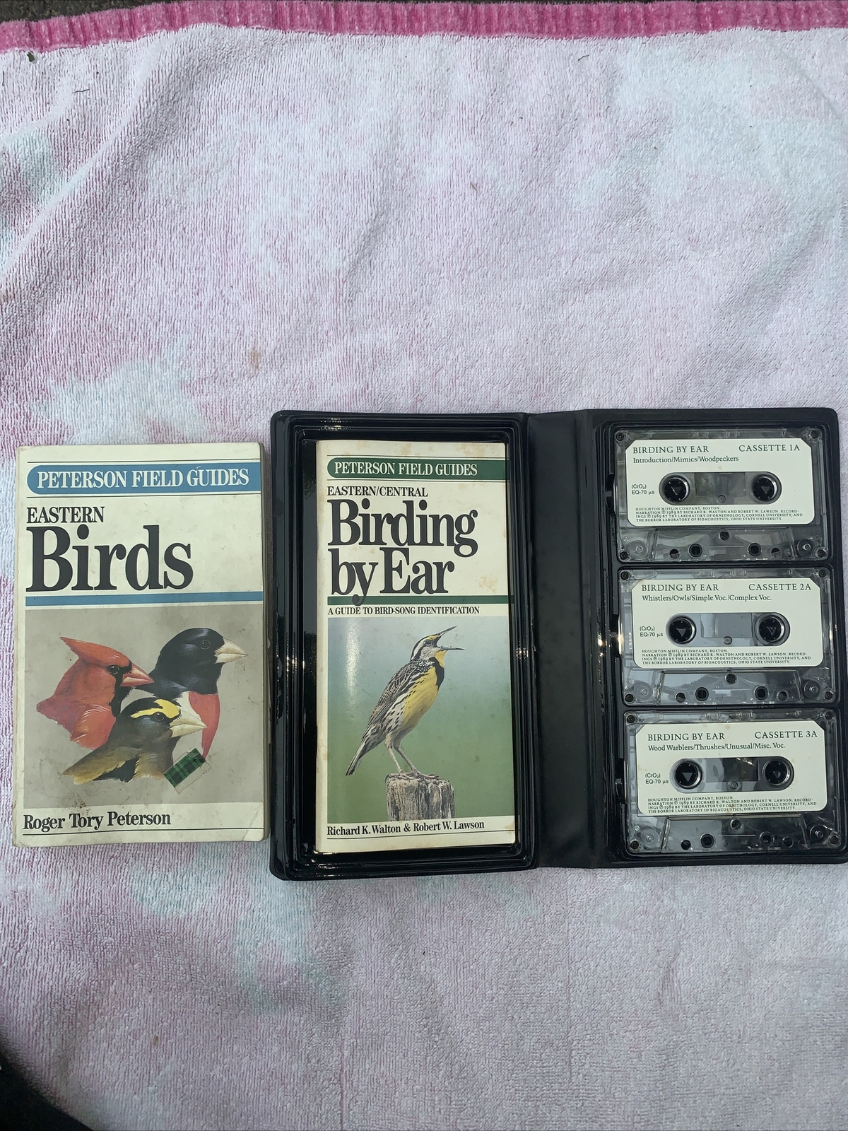 Birding by Ear: Eastern/Central (Peterson Field Guides) by Walton And Lawson
