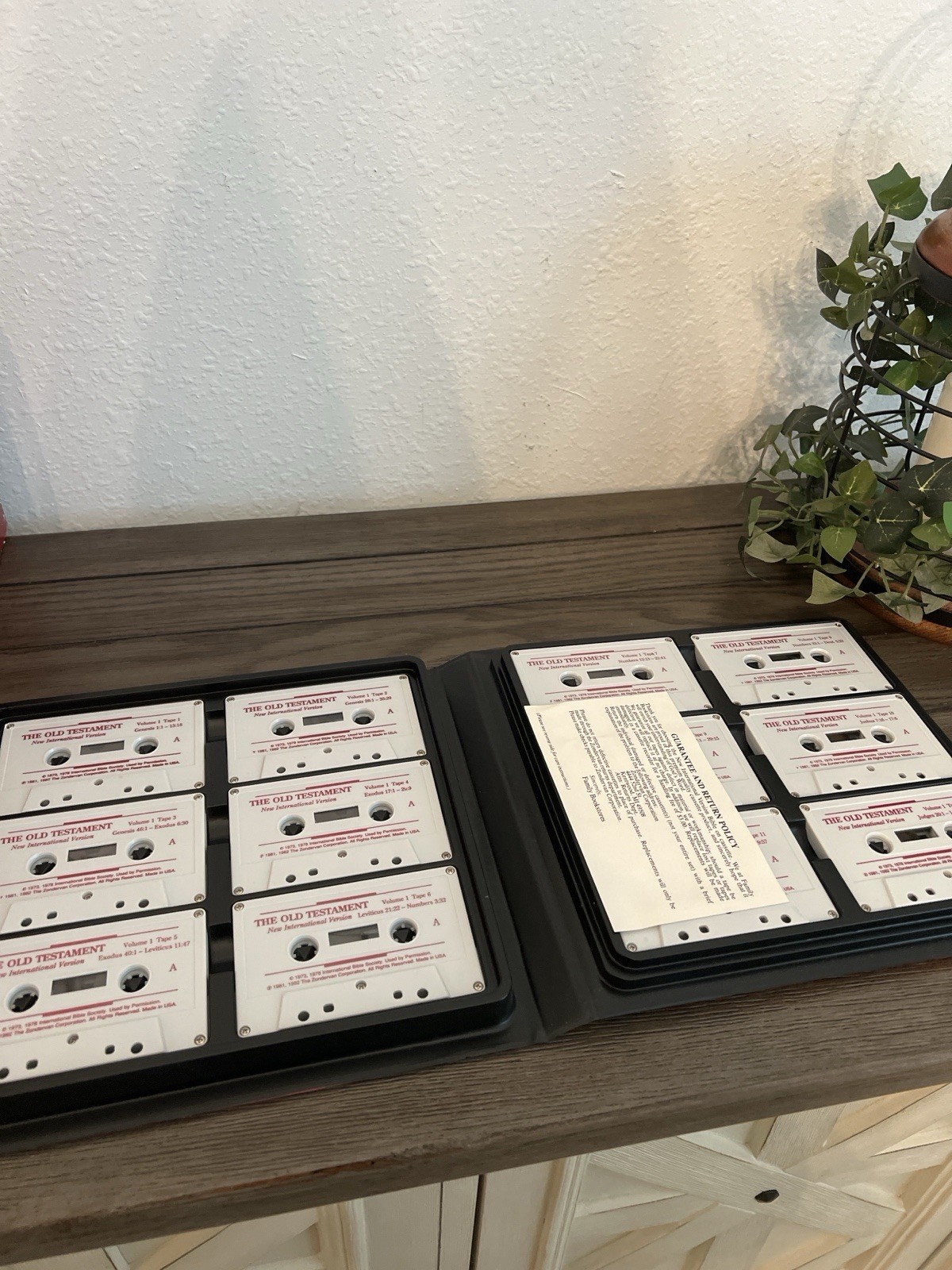 Complete NIV Bible On Cassette 48 Tape Set Dramatized Orchestrated Zondervan