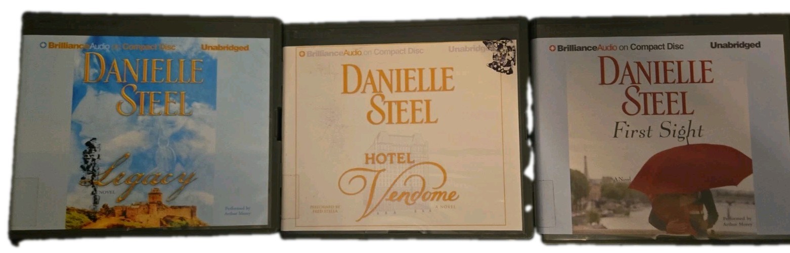 ☆Lot Of 3 DANIELLE STEEL Audiobooks On CD First Sight _ Hotel Vendome _ Lega