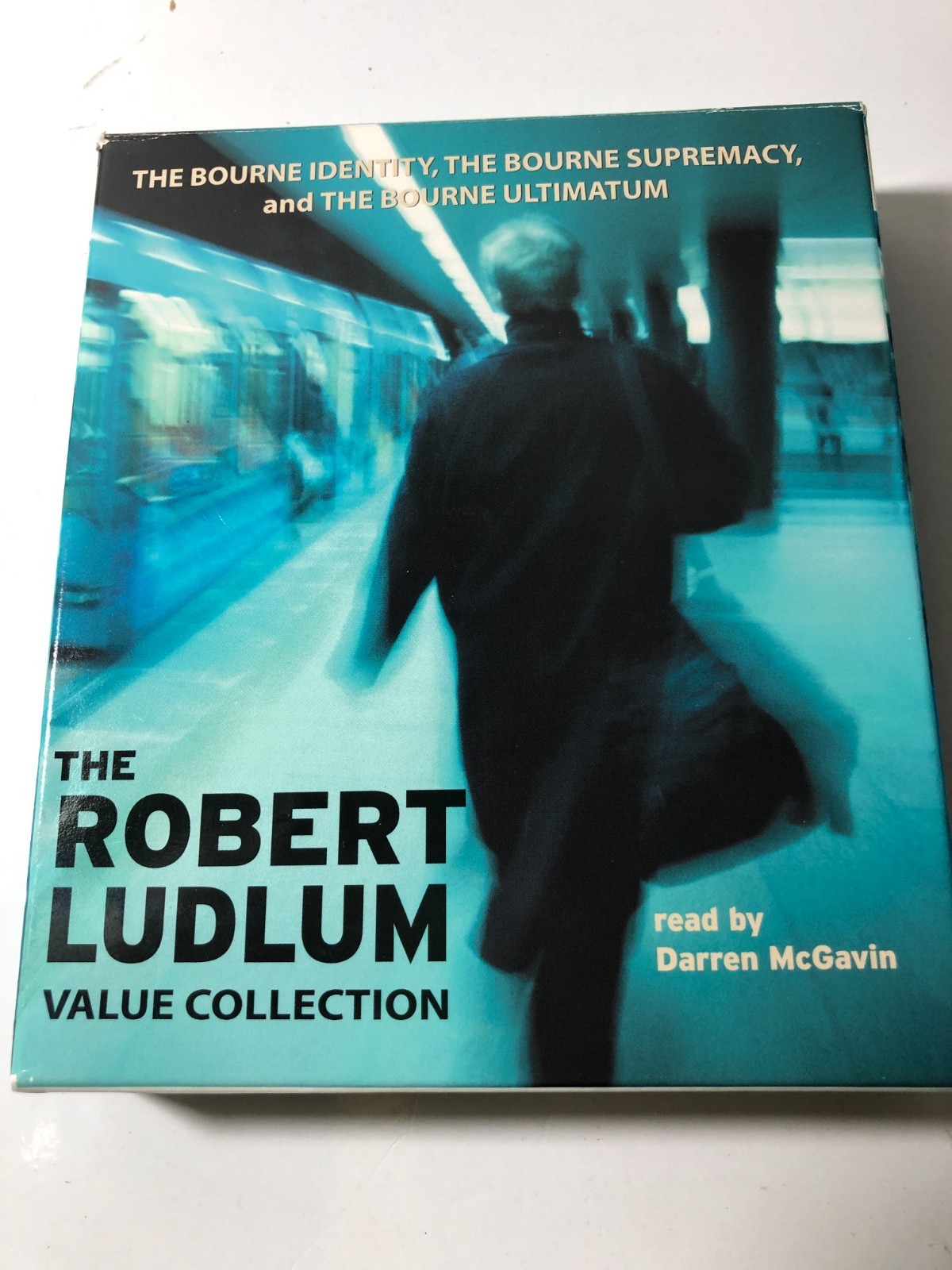 The ROBERT LUDLUM Bourne Series by Darren McGavin IDENTITY Supremacy ULTIMATUM