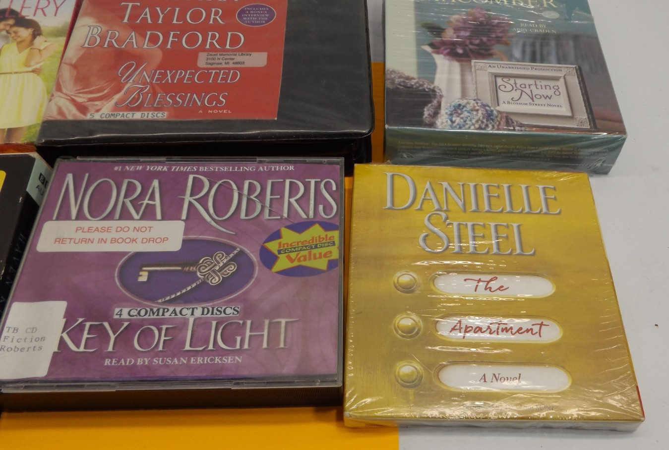 8 Audiobook Lot CD Romance Debbie Macomber Janet Evanovich Danille Steele +