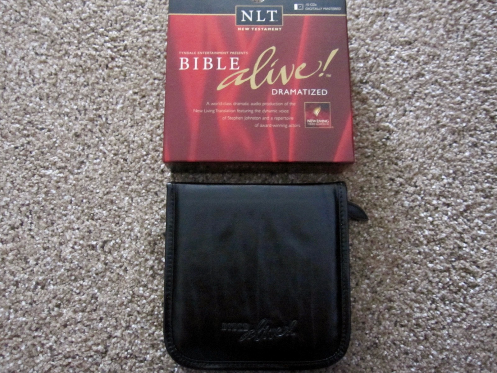 Bible Alive! New Testament NLT 2003 by Tyndale House Publishers with zip case