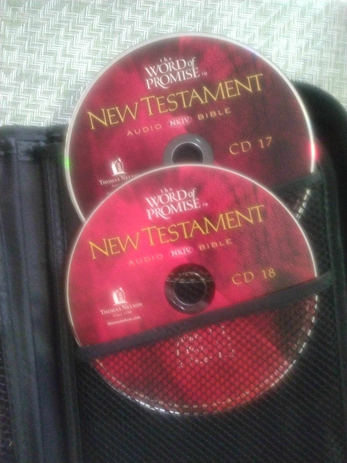 The Word of Promise New Testament by Thomas Nelson Publishing Staff (2007,…
