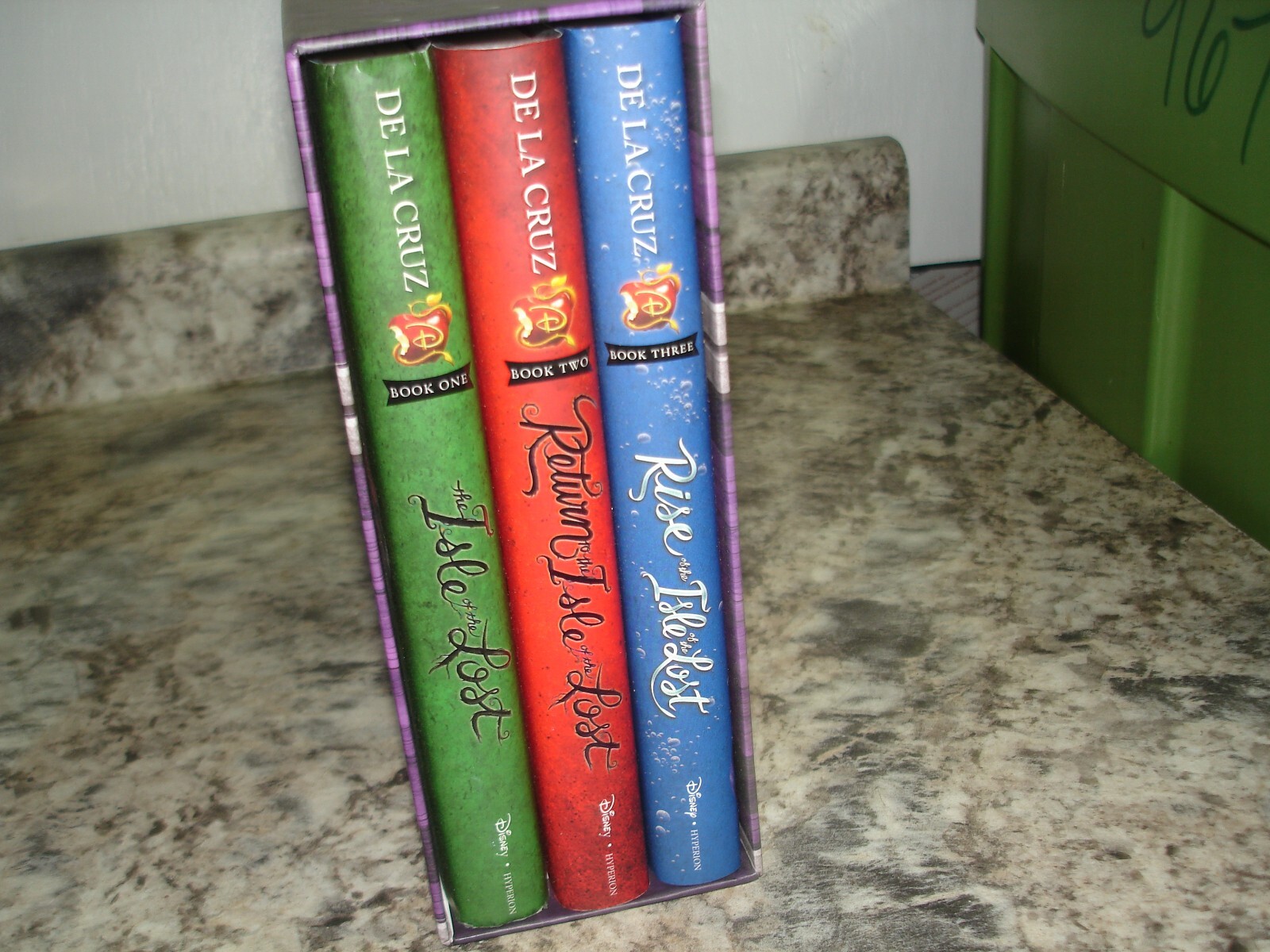 The Descendants novels Treasures of the Isle of the Lost [3-Book Hardcover Box.