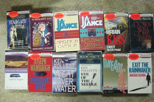 LOT OF 29 AUDIOBOOKS ON BOOKCASSETTE thrillers, romance, westerns READ DESCRI