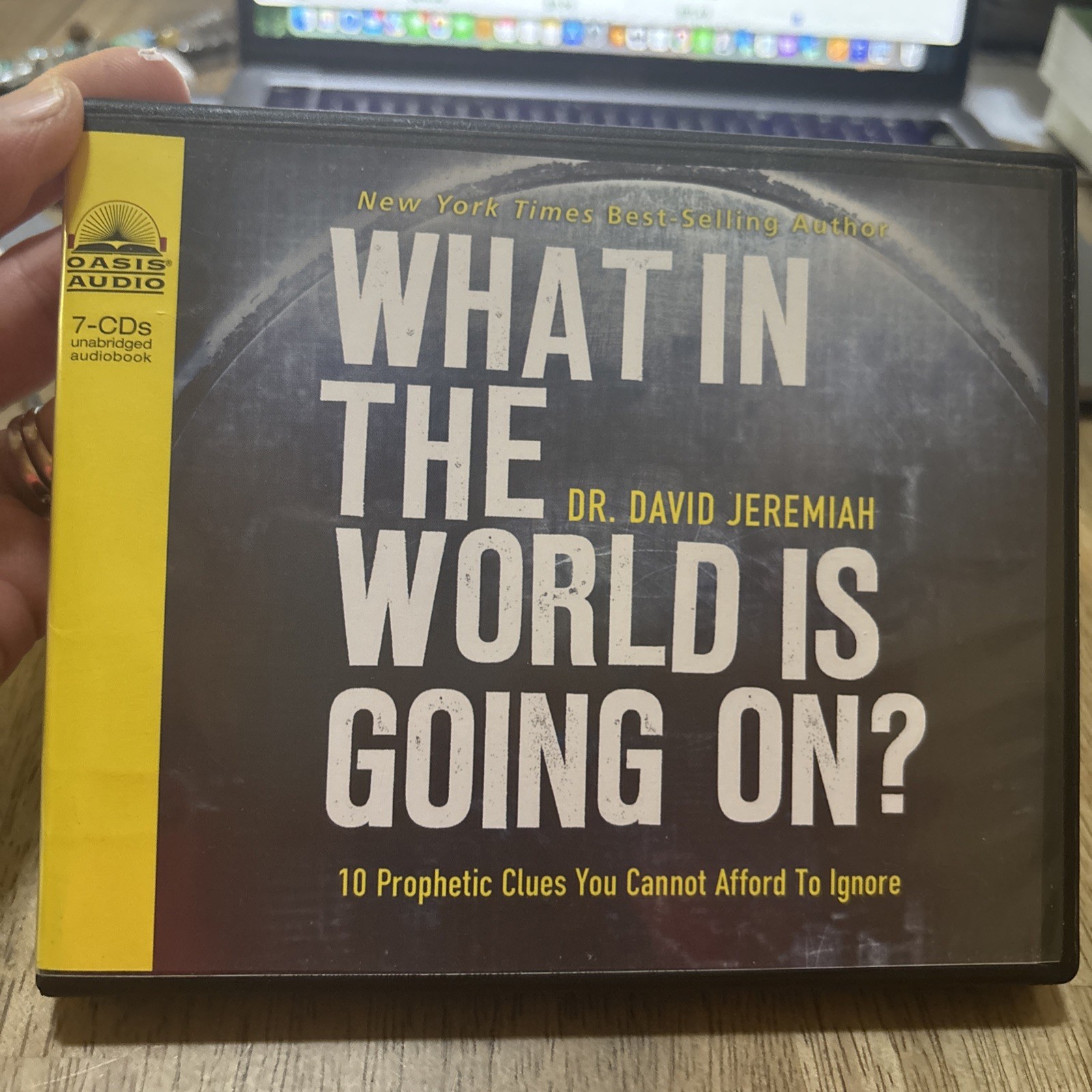 What in the World Is Going On? : 10 Prophetic Clues You Cannot Afford to Ignore