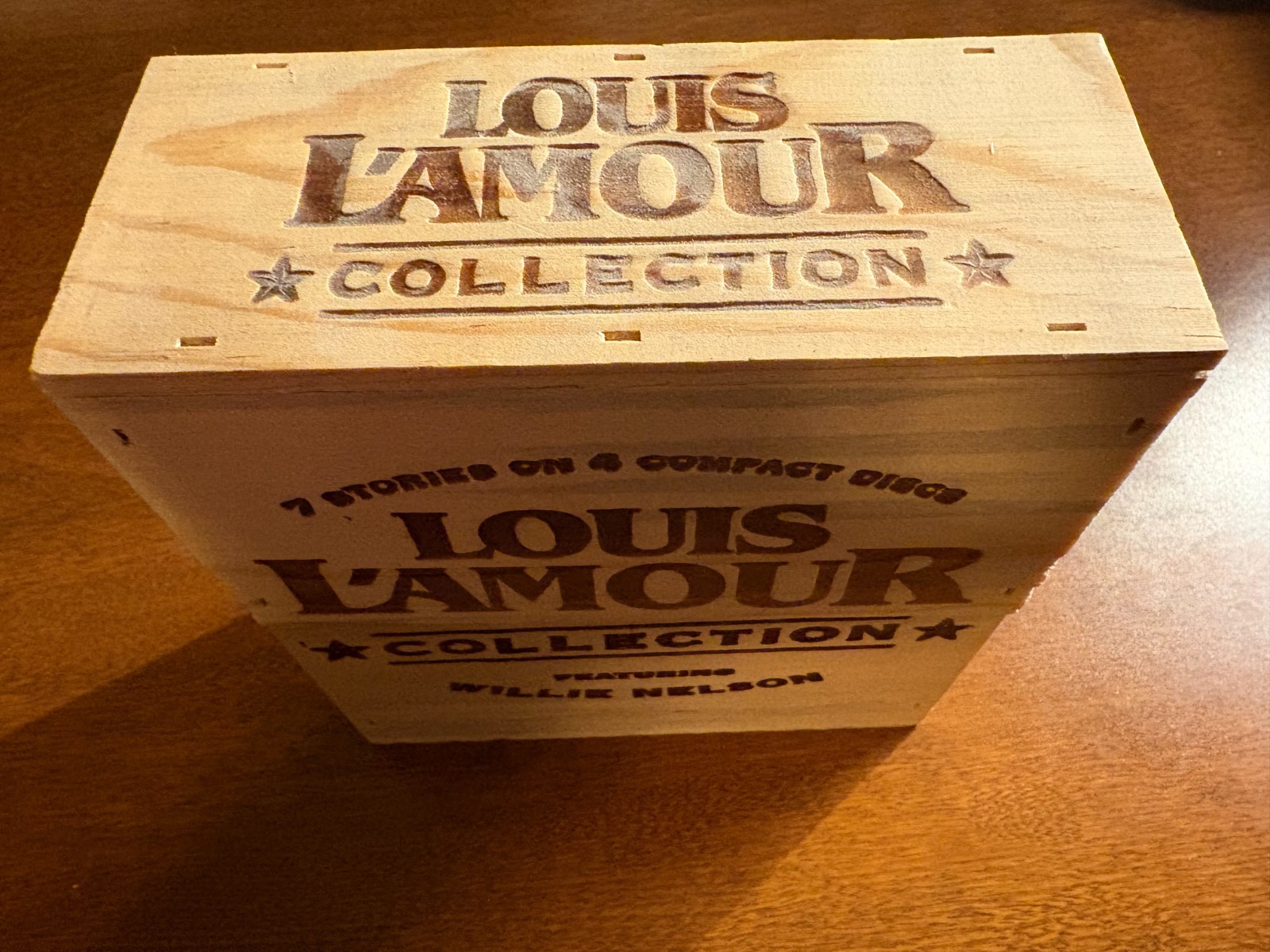 Louis L’Amour Collection 4 Audiobook CD’s Set Wooden Box – Willie Nelson