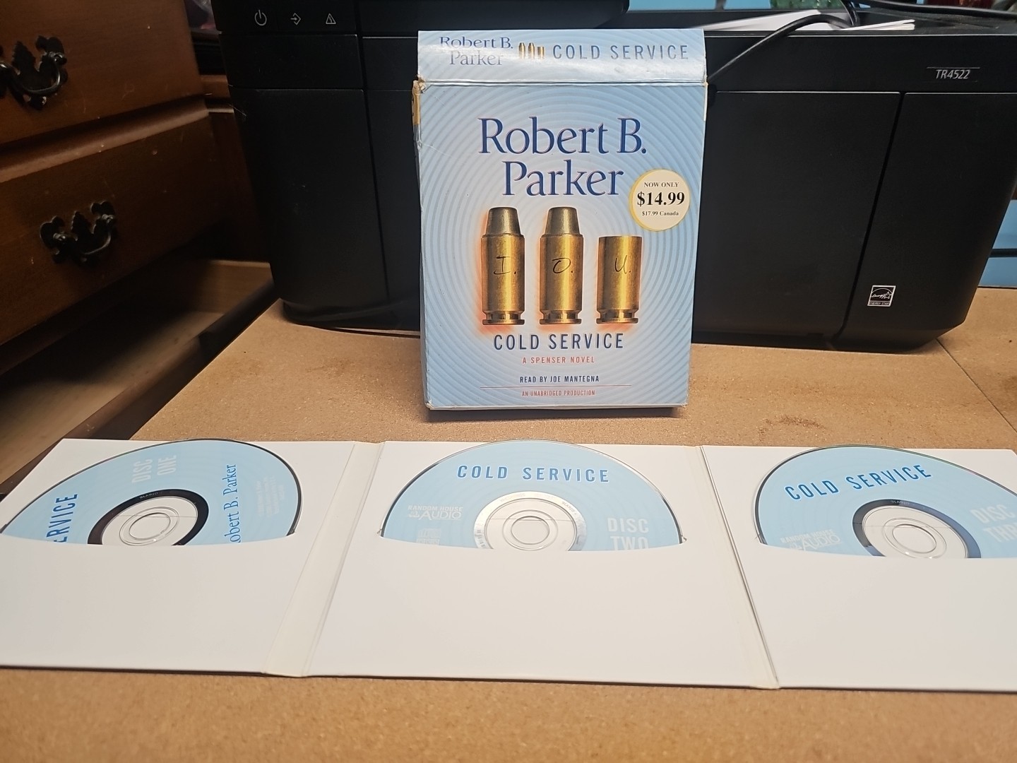 Cold Service by Robert B Parker: 5 cd disc set Audiobook like new