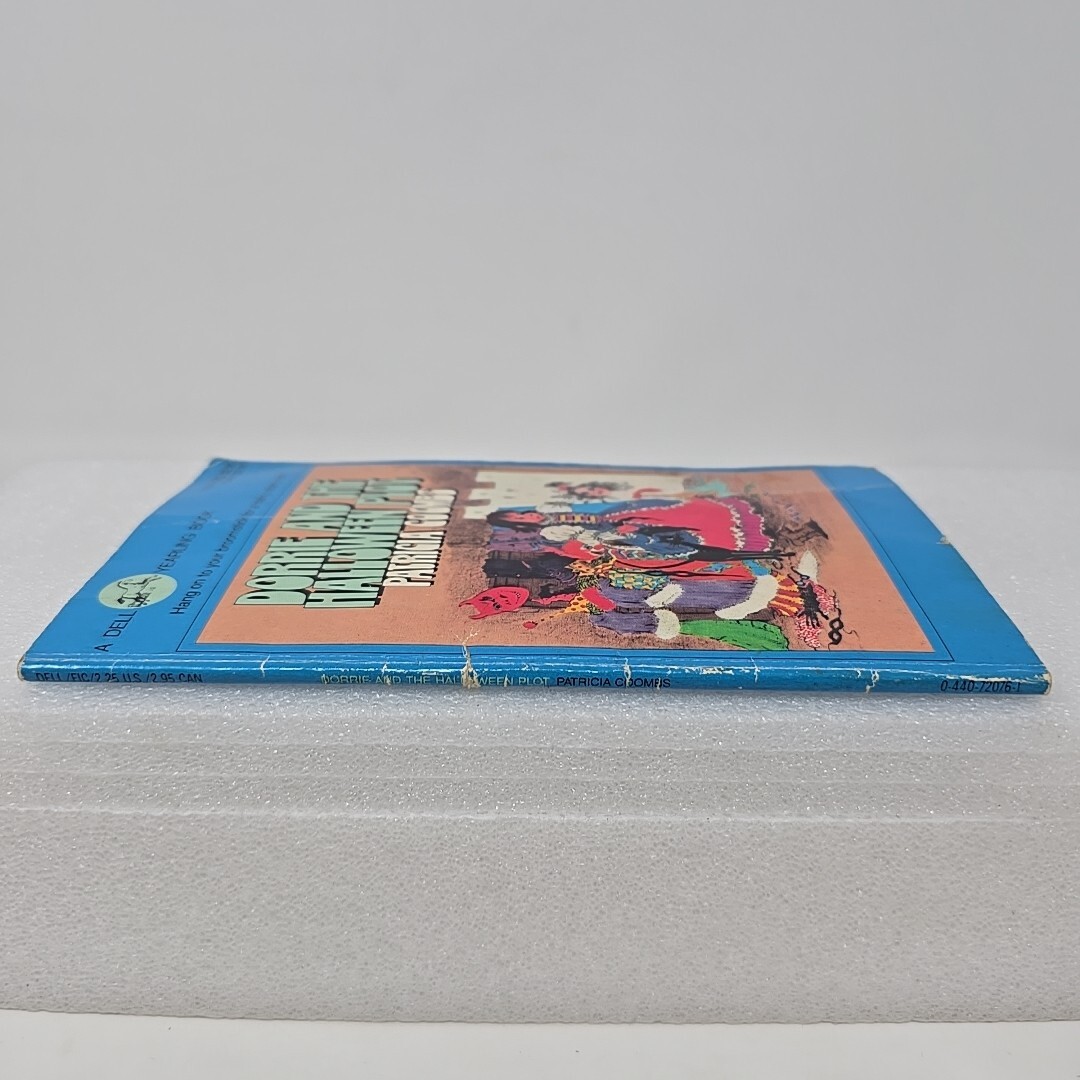 Dorrie And The Halloween Plot By Patricia Coombs Dell Yearling PB 1986 HTF