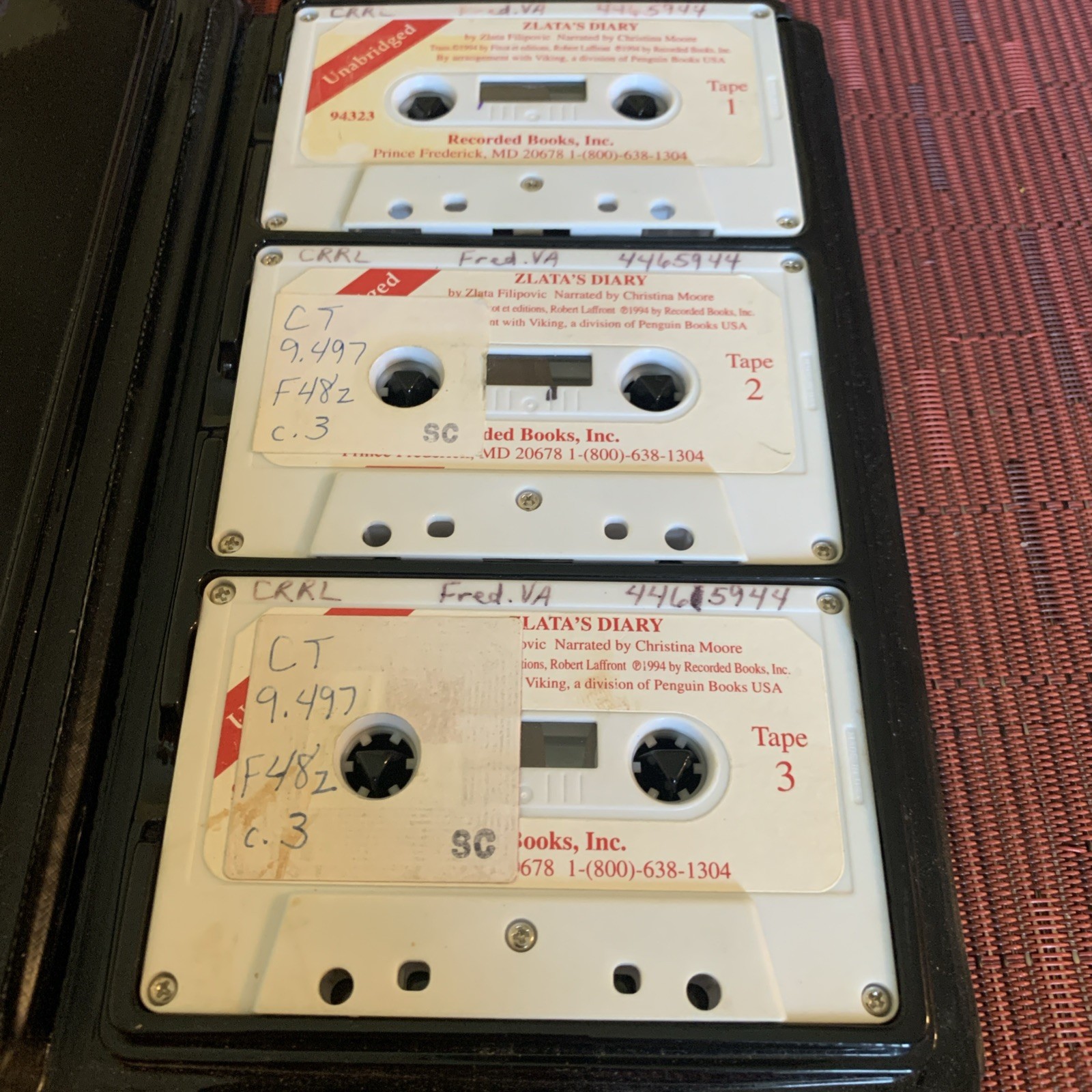 ZLATA’S DIARY BY ZLANTA FILIPOVIC AUDIOBBOOK CASSETTE UNABRIDGED (EX-LIBRARY)