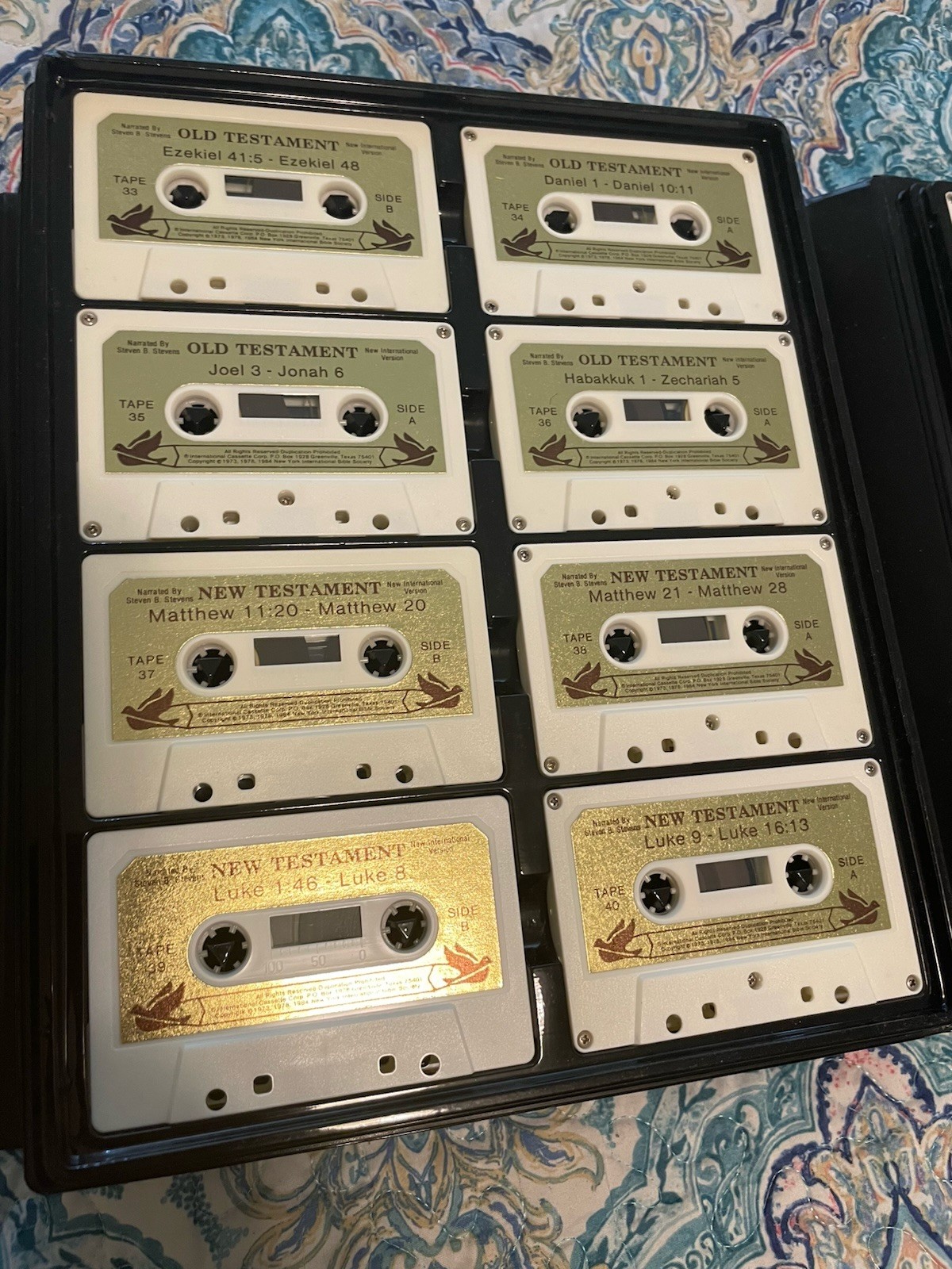 The Bible Old & New Testament 47 Audio Cassettes New International Version~Vtg