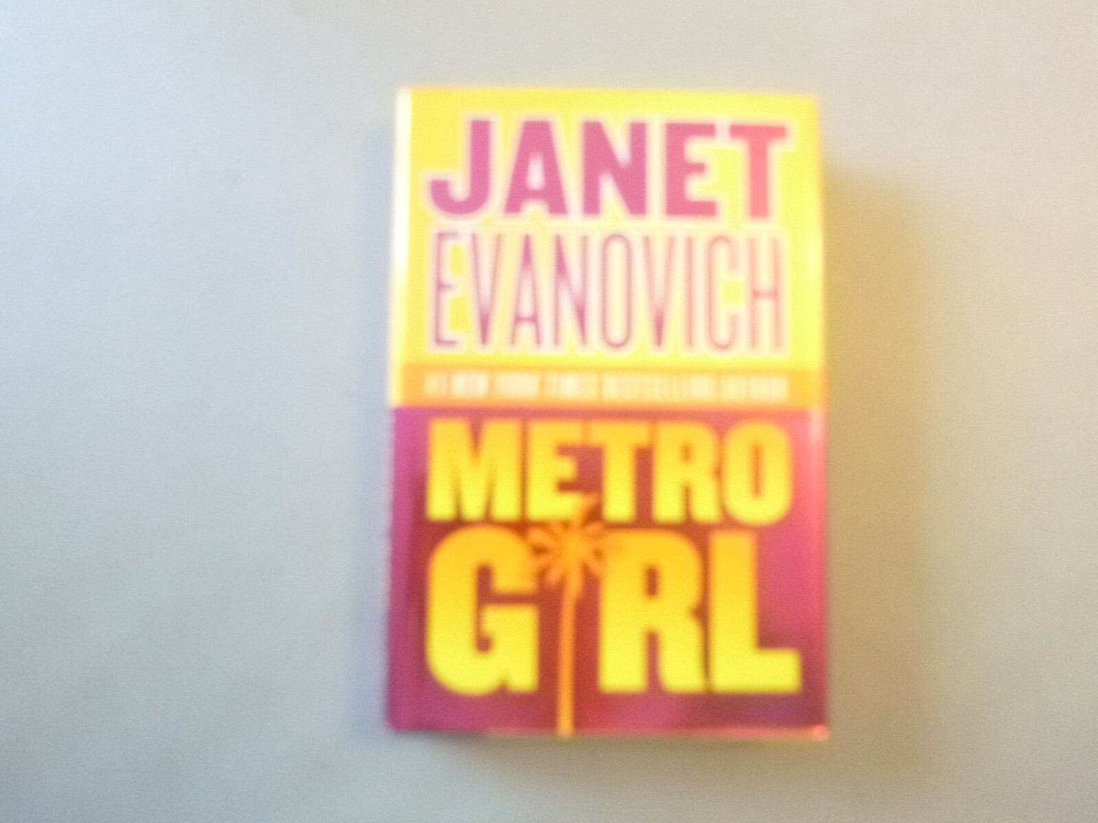 Metro Girl by Janet Evanovich